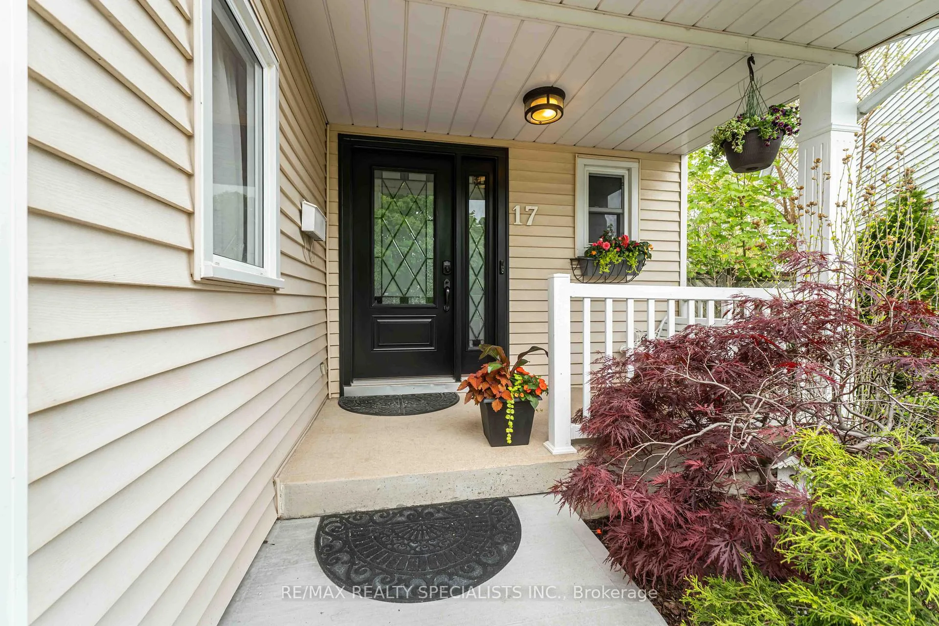 Photo 3 of 17 Rannie Court, Thorold, Confederation Heights — HOMEH