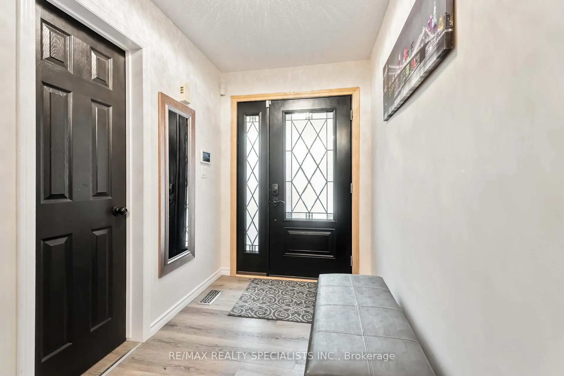 Photo 4 of 17 Rannie Court, Thorold, Confederation Heights — HOMEH