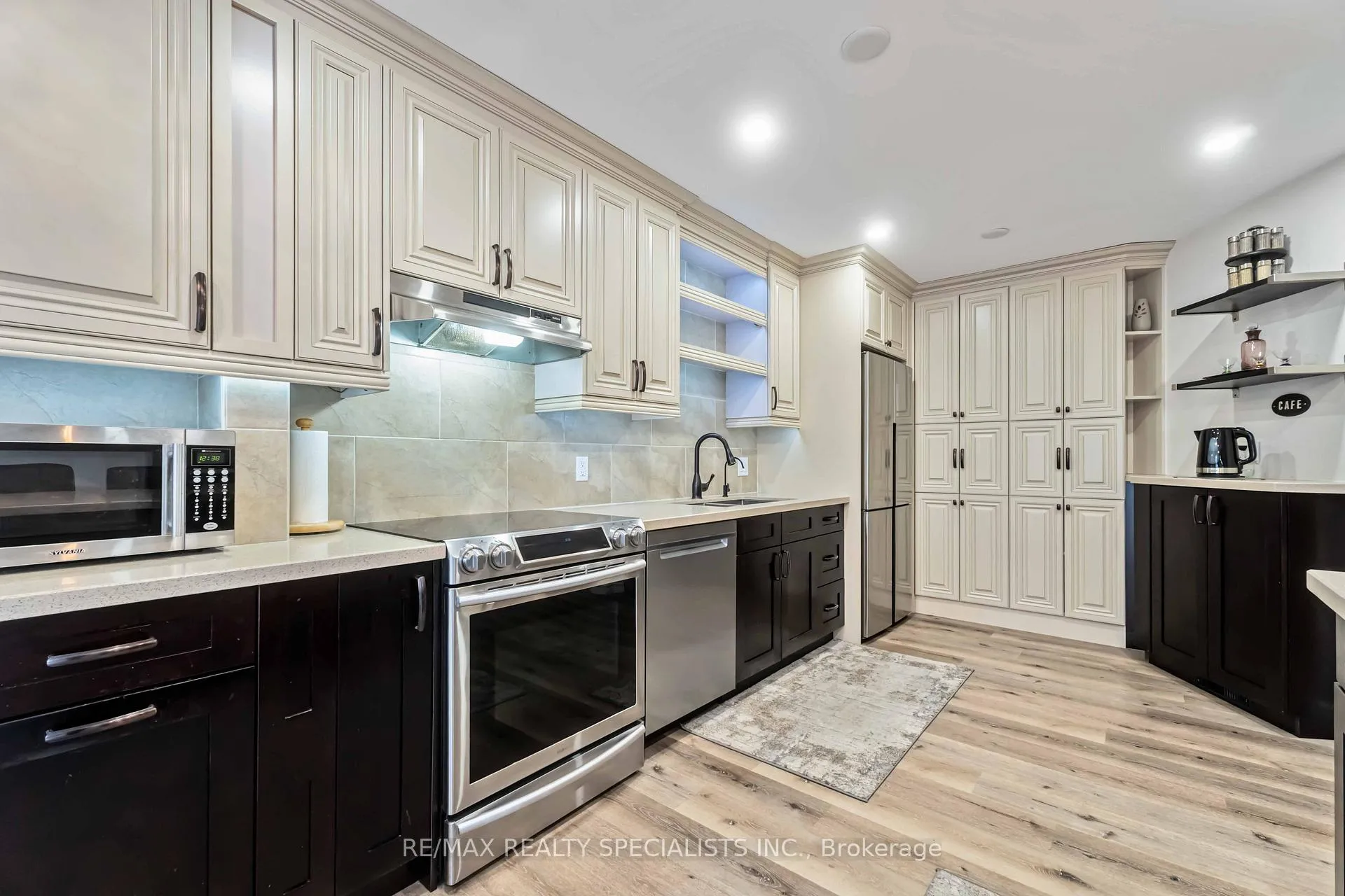 Photo 15 of 17 Rannie Court, Thorold, Confederation Heights — HOMEH