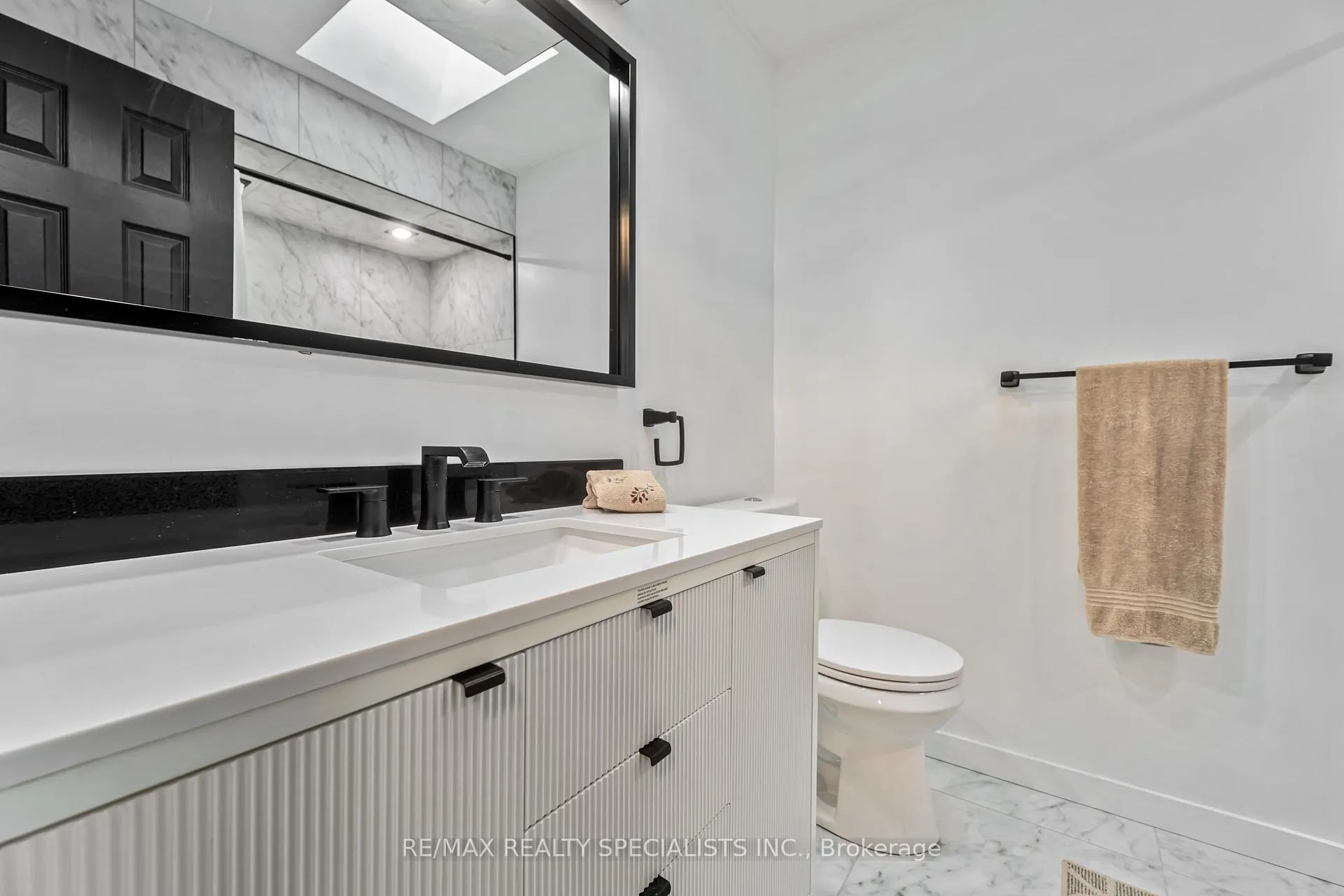 Photo 25 of 17 Rannie Court, Thorold, Confederation Heights — HOMEH