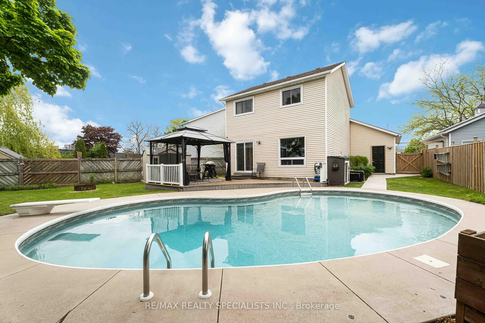 Photo 38 of 17 Rannie Court, Thorold, Confederation Heights — HOMEH