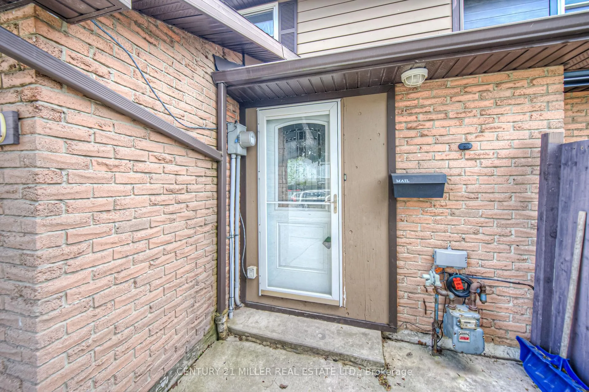 Photo 4 of 110 Gledhill Crescent, Hamilton, Gourley — HOMEH