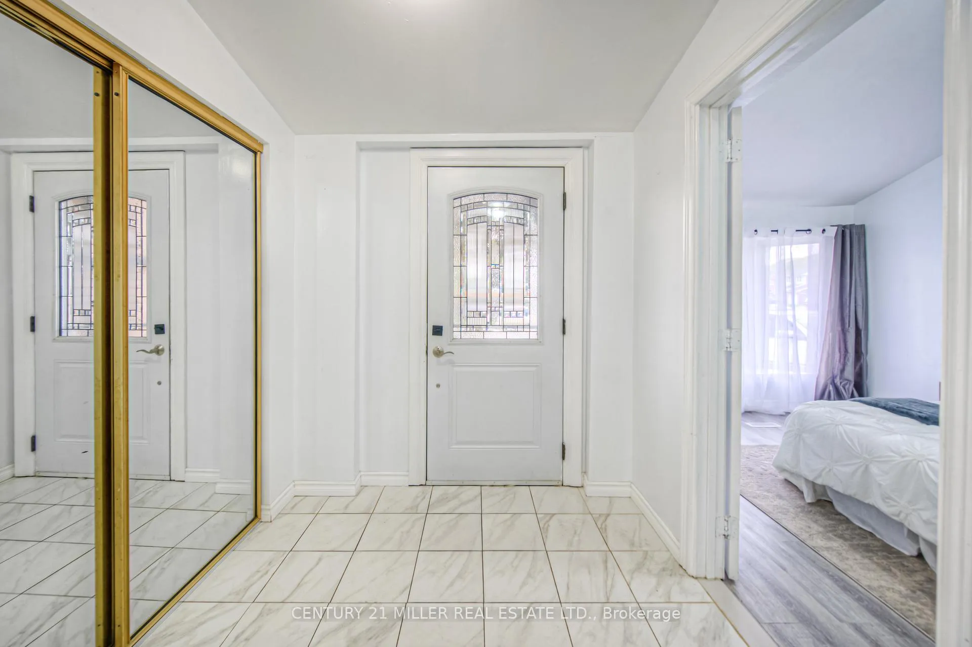 Photo 5 of 110 Gledhill Crescent, Hamilton, Gourley — HOMEH