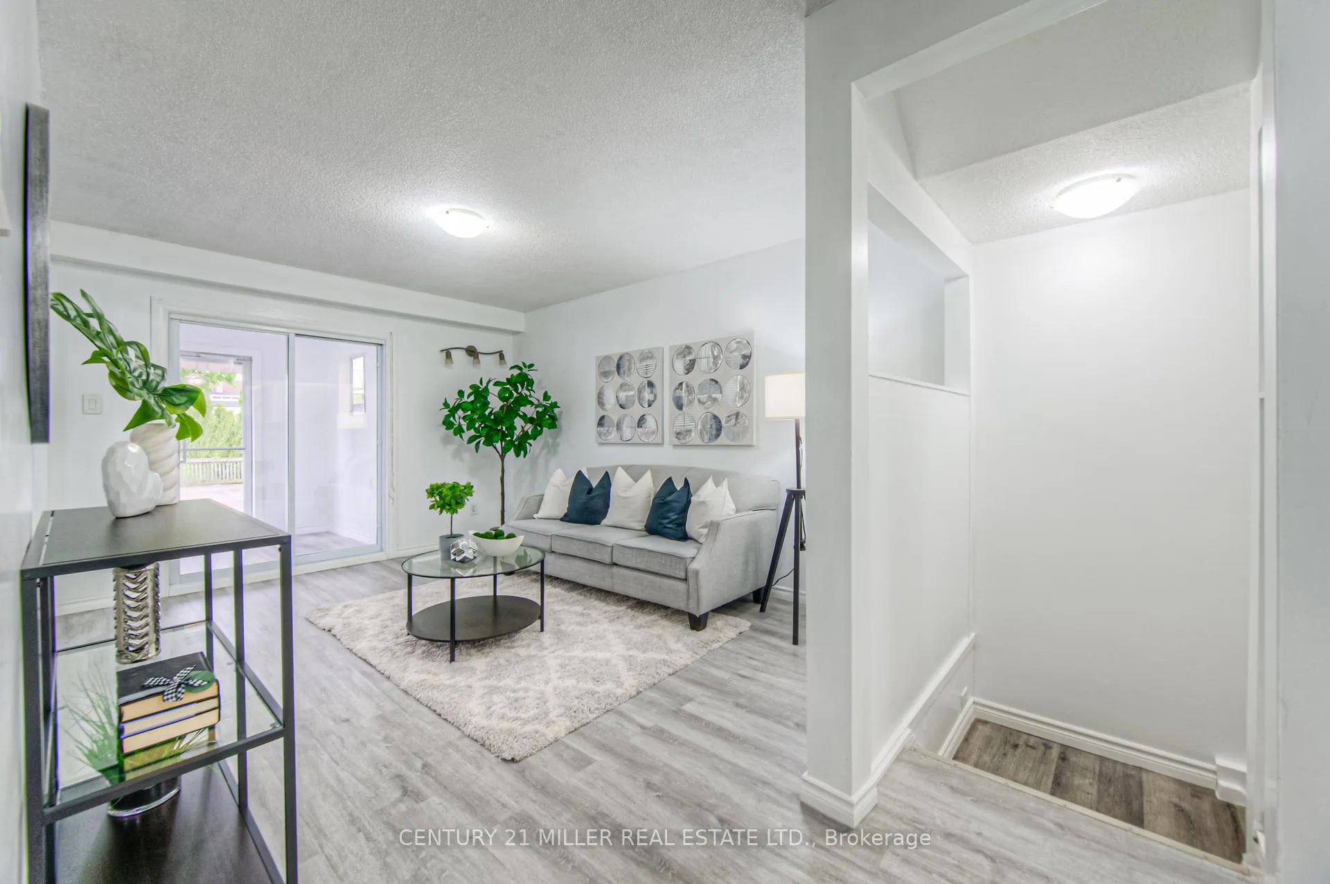 Photo 10 of 110 Gledhill Crescent, Hamilton, Gourley — HOMEH