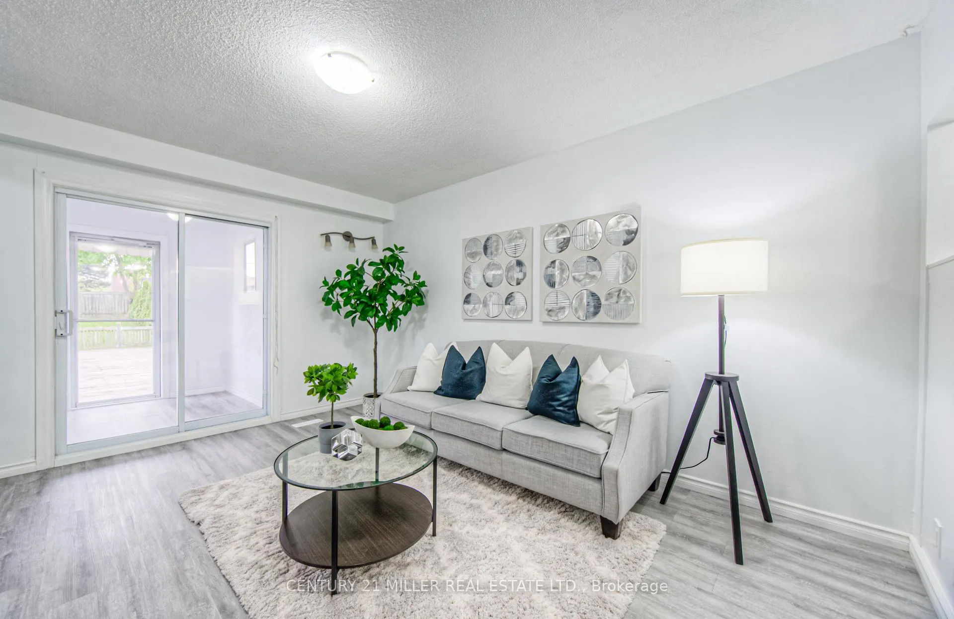 Photo 11 of 110 Gledhill Crescent, Hamilton, Gourley — HOMEH