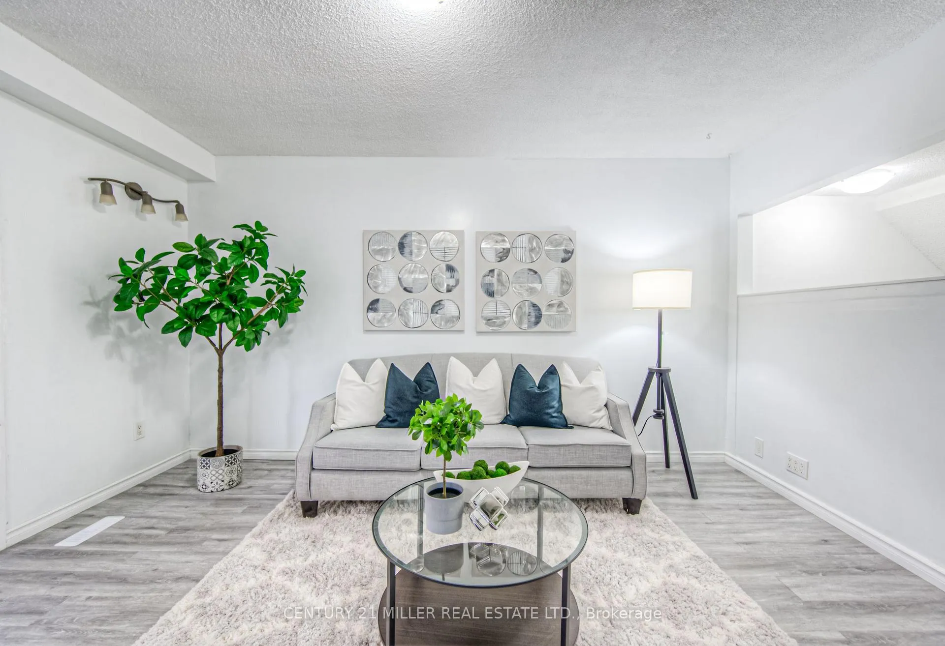 Photo 12 of 110 Gledhill Crescent, Hamilton, Gourley — HOMEH
