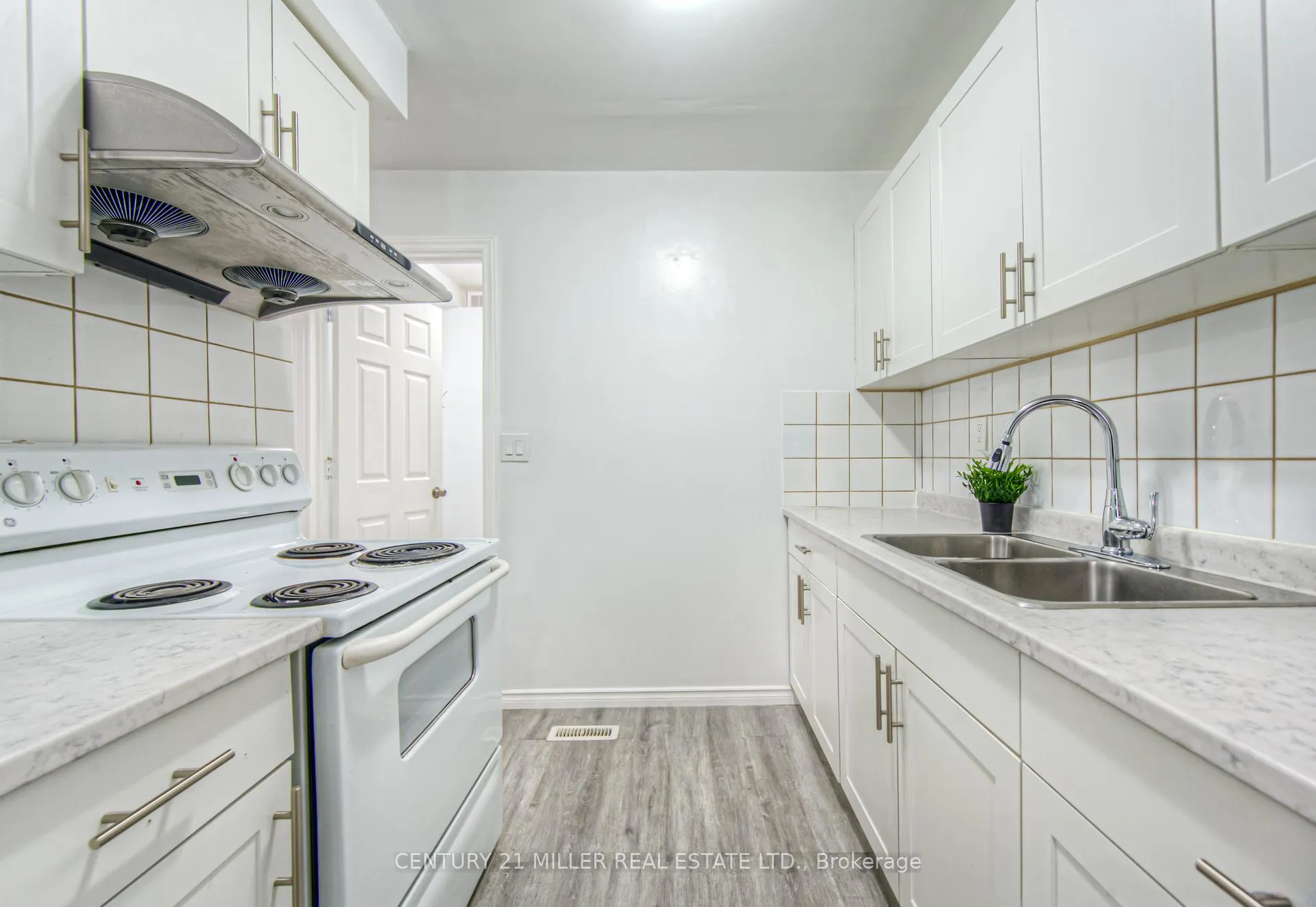 Photo 16 of 110 Gledhill Crescent, Hamilton, Gourley — HOMEH