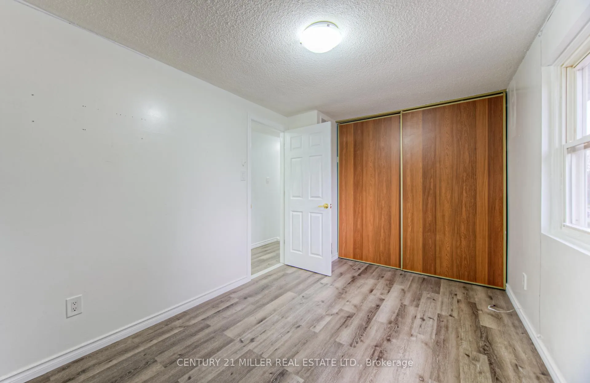 Photo 21 of 110 Gledhill Crescent, Hamilton, Gourley — HOMEH