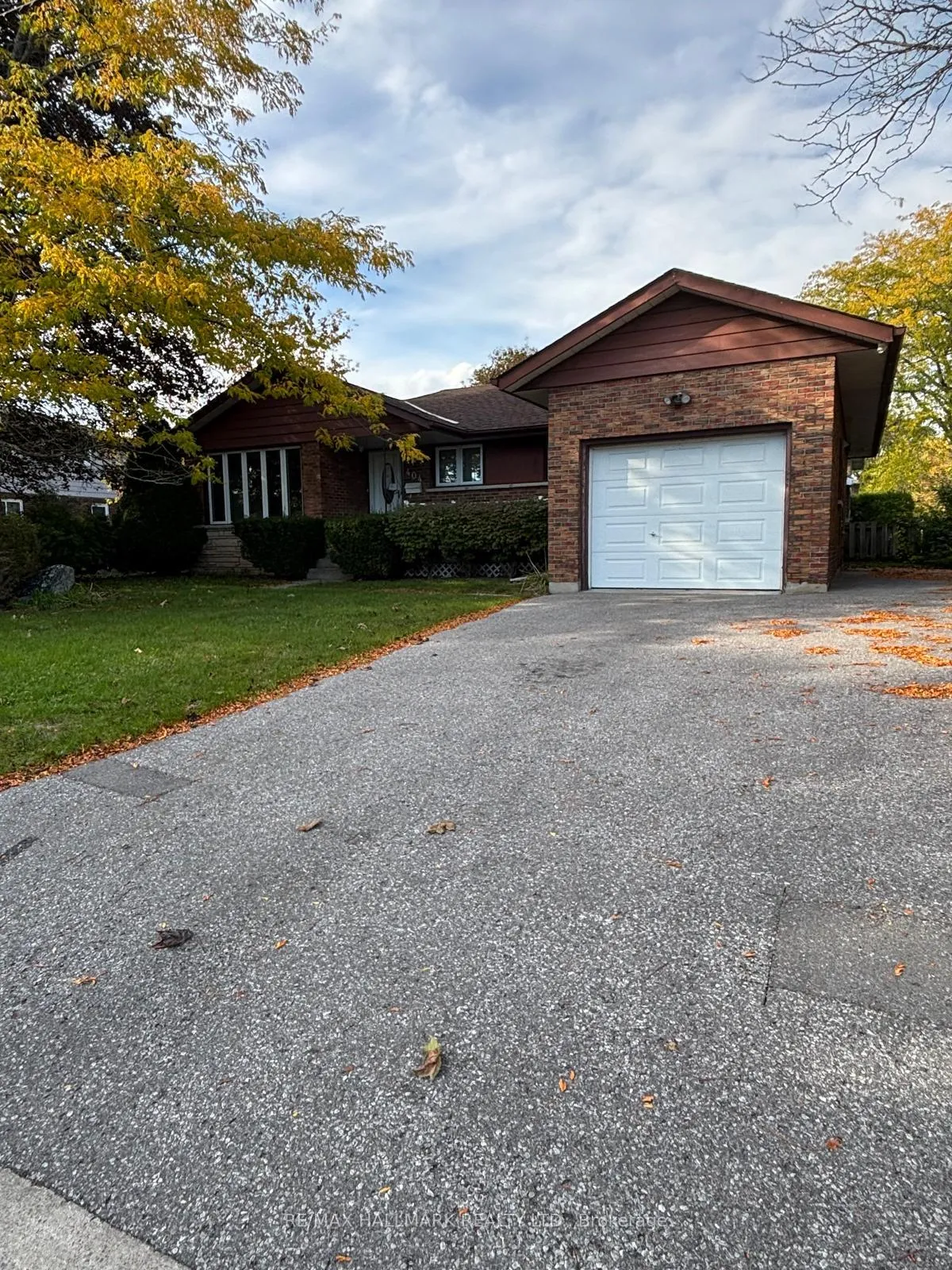 Photo 2 of 404 Glendale Avenue, Oshawa, Northglen — HOMEH