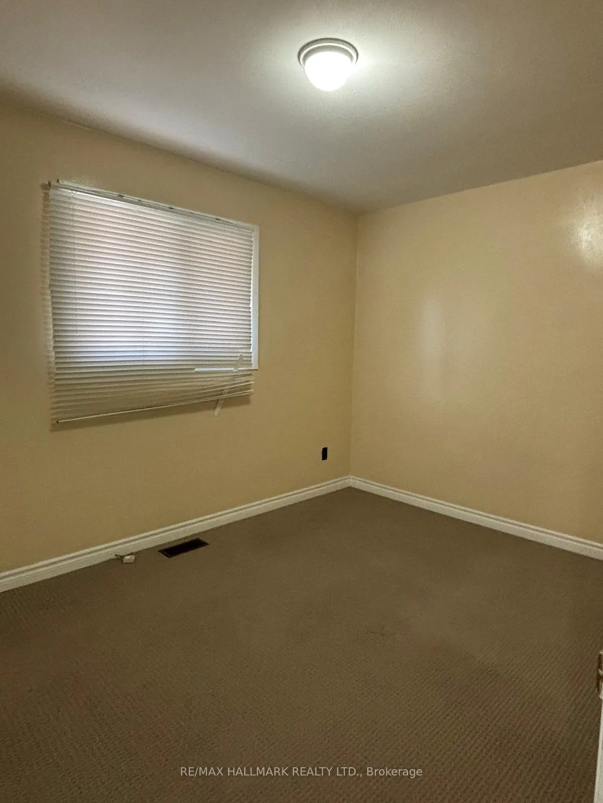 Photo 8 of 404 Glendale Avenue, Oshawa, Northglen — HOMEH