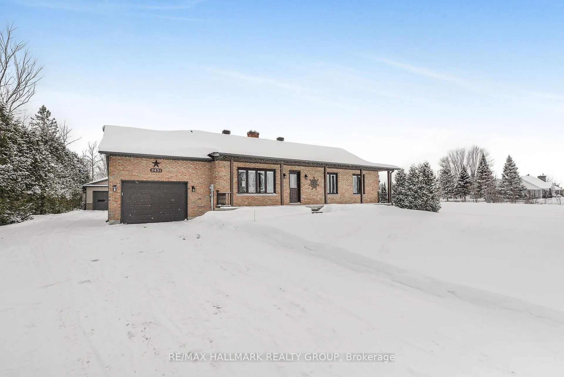 Photo 1 of 2431 Bay Road, Champlain, Champlain Twp — HOMEH