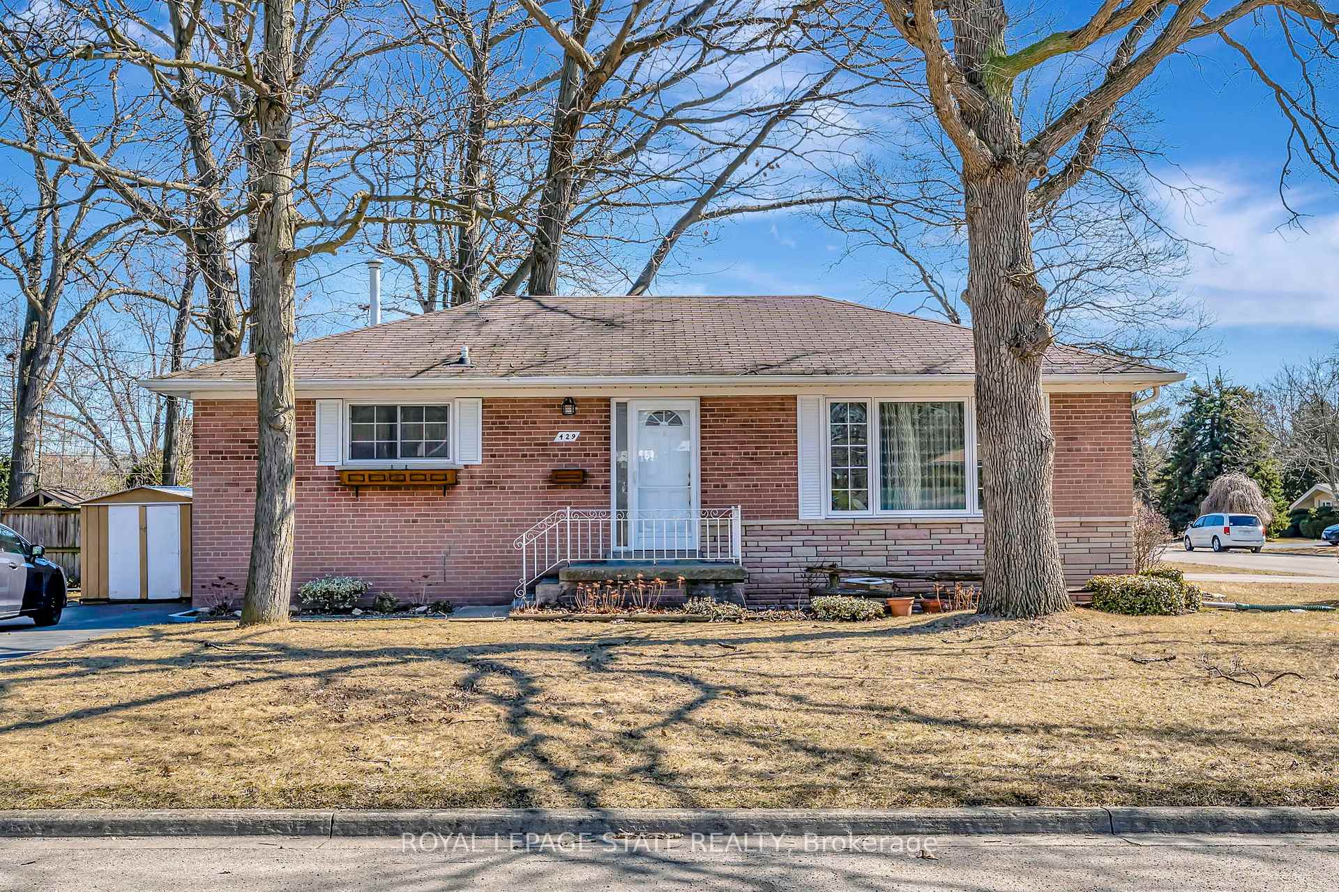 Photo 2 of 429 Norrie Crescent, Burlington, Appleby — HOMEH
