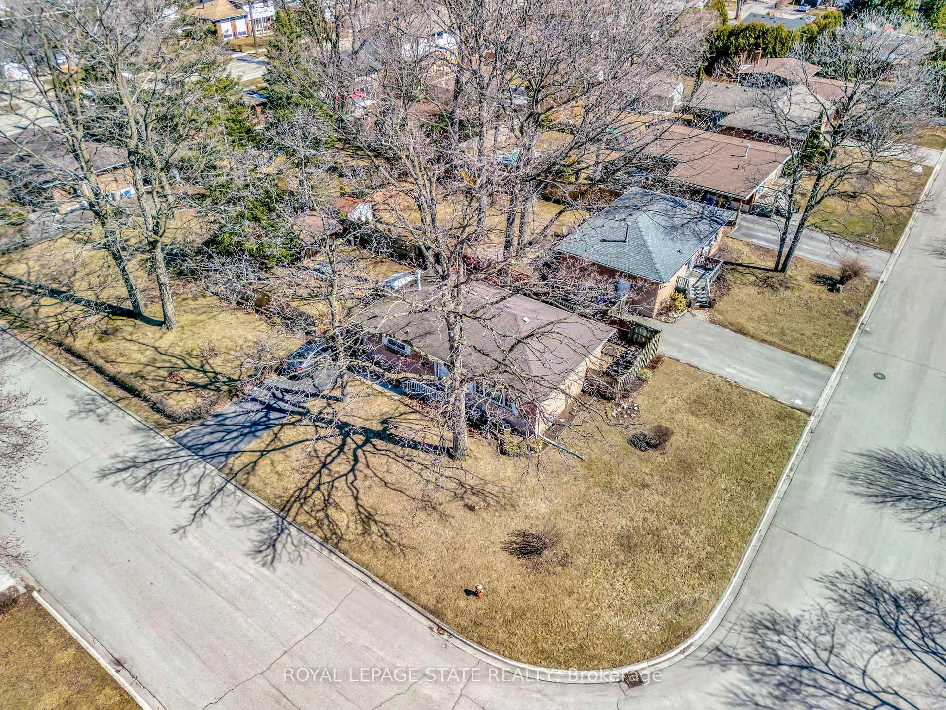 Photo 31 of 429 Norrie Crescent, Burlington, Appleby — HOMEH