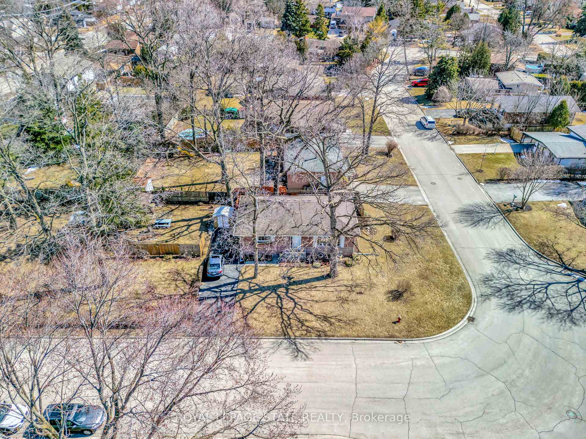 Photo 32 of 429 Norrie Crescent, Burlington, Appleby — HOMEH