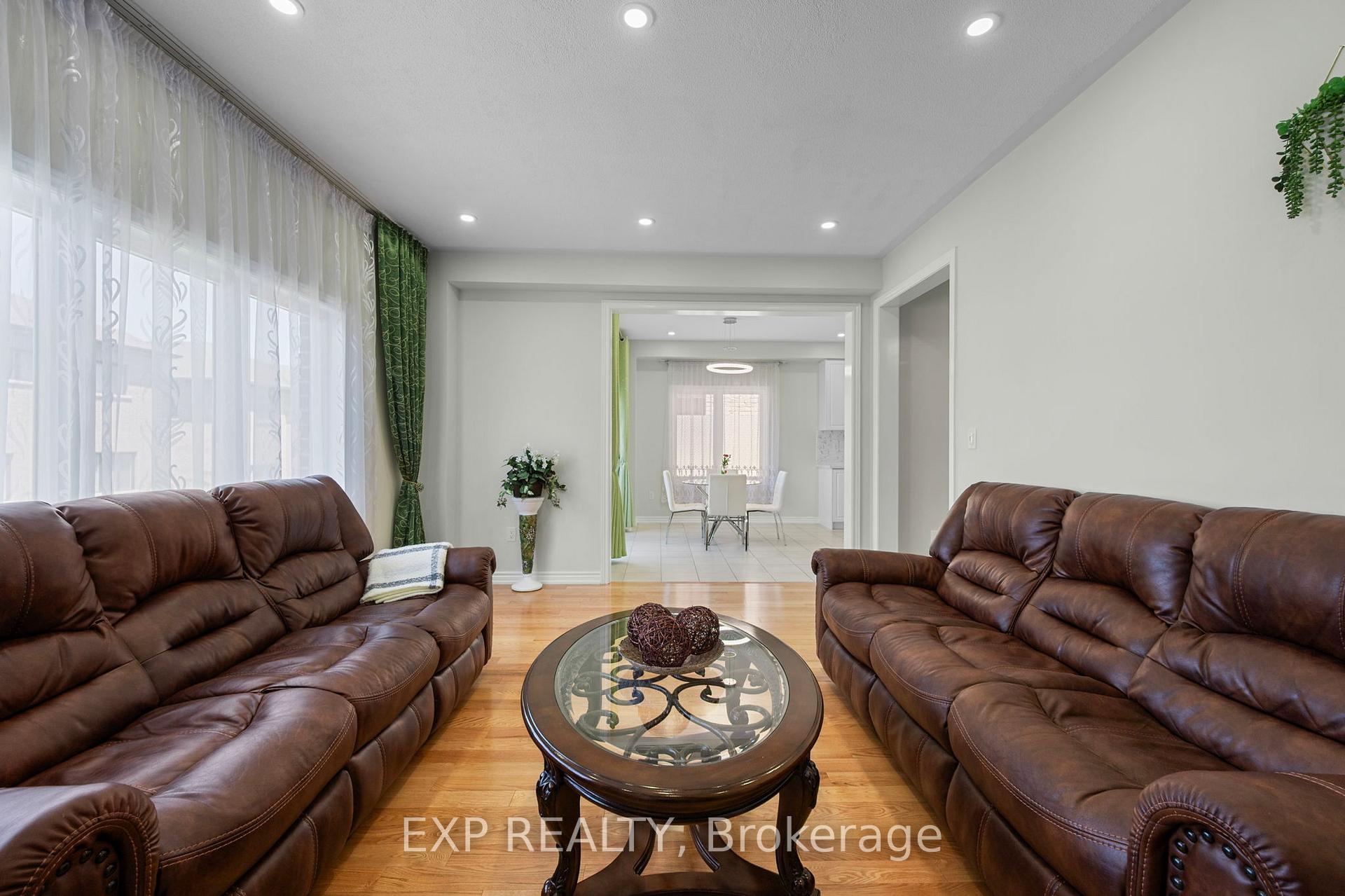Photo 9 of 26 Pietrowski Drive, Georgina, Keswick North — HOMEH