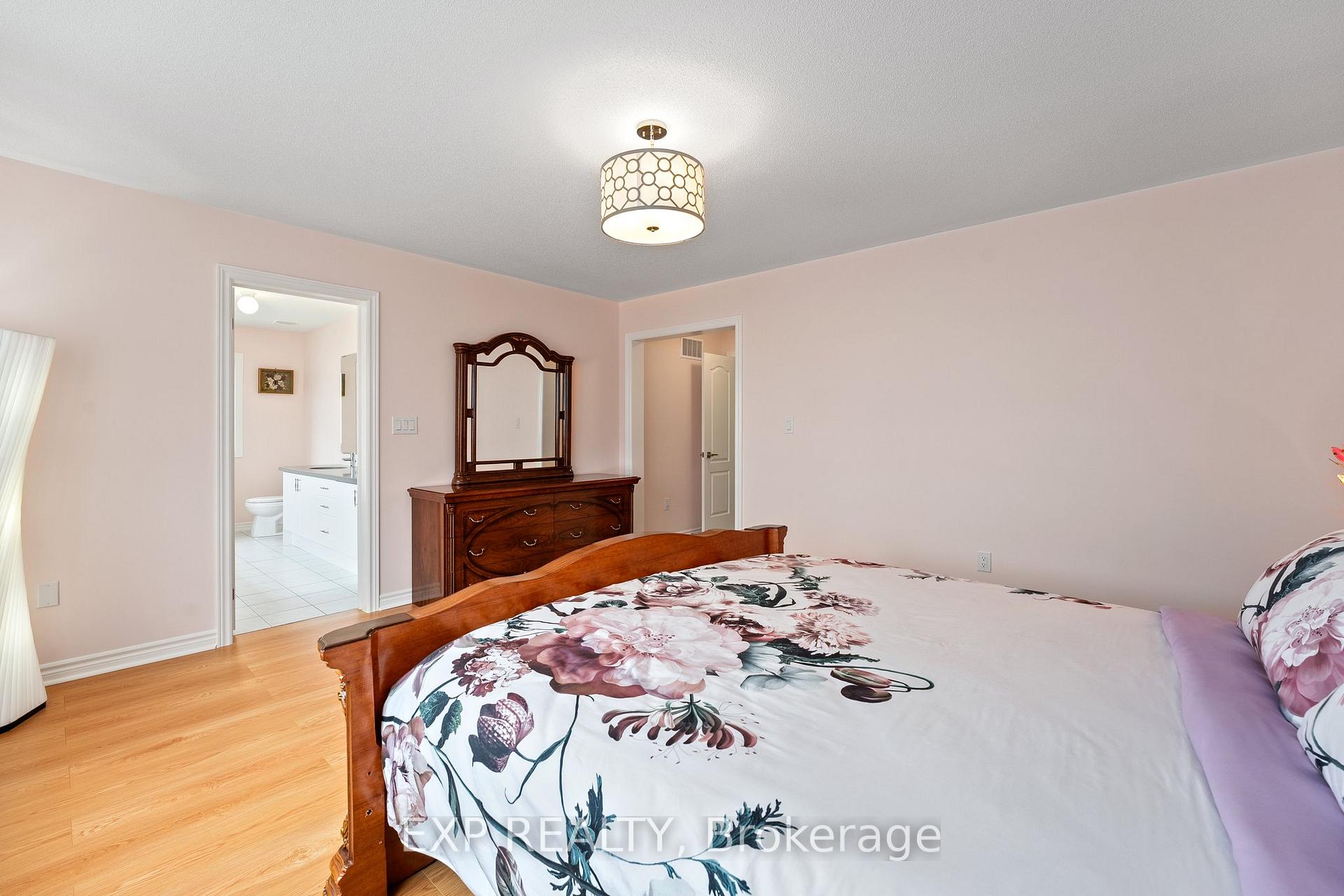 Photo 21 of 26 Pietrowski Drive, Georgina, Keswick North — HOMEH