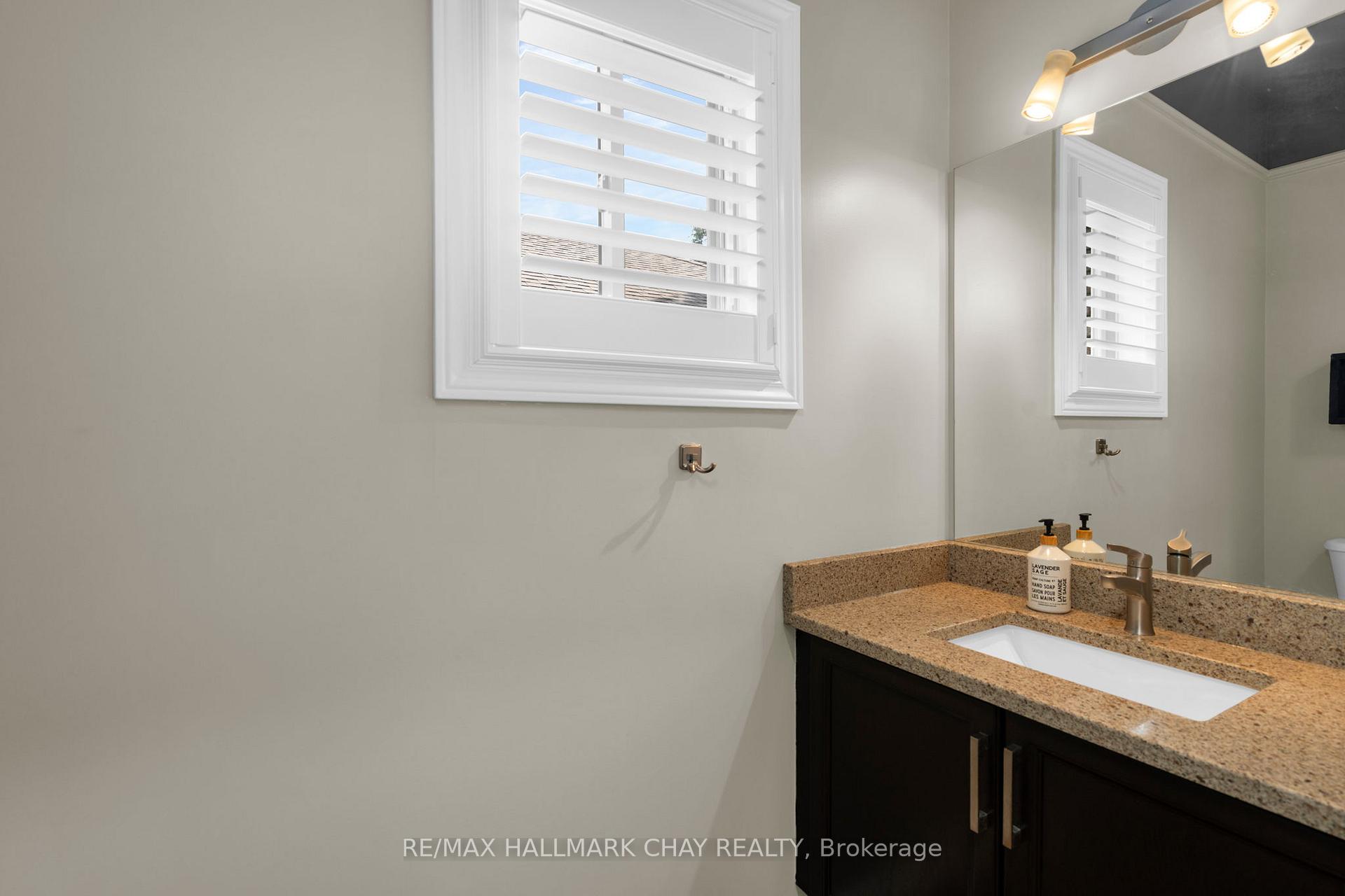 Photo 12 of 9 Crimson Ridge Road, Barrie, Bayshore — HOMEH