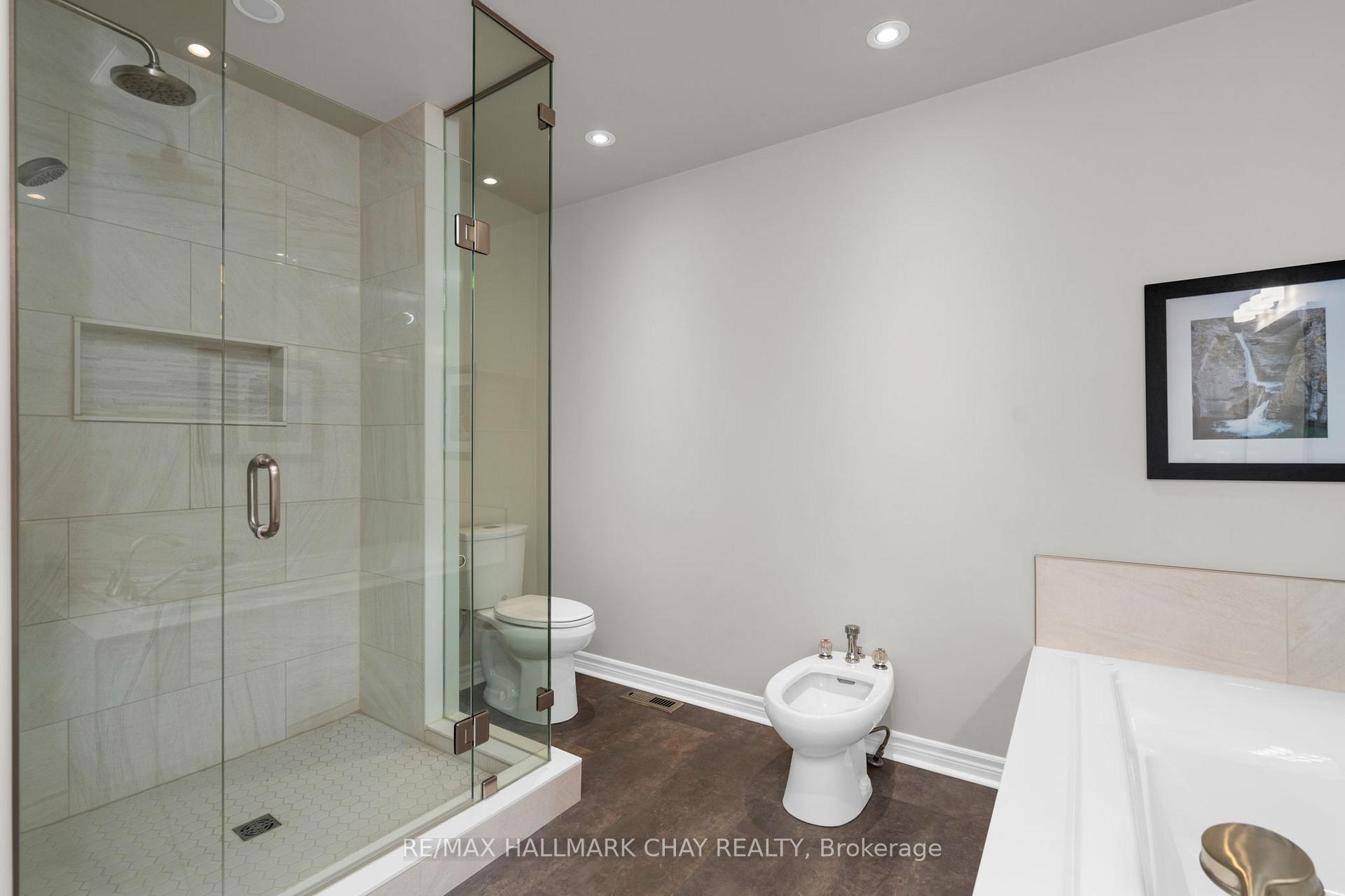 Photo 17 of 9 Crimson Ridge Road, Barrie, Bayshore — HOMEH