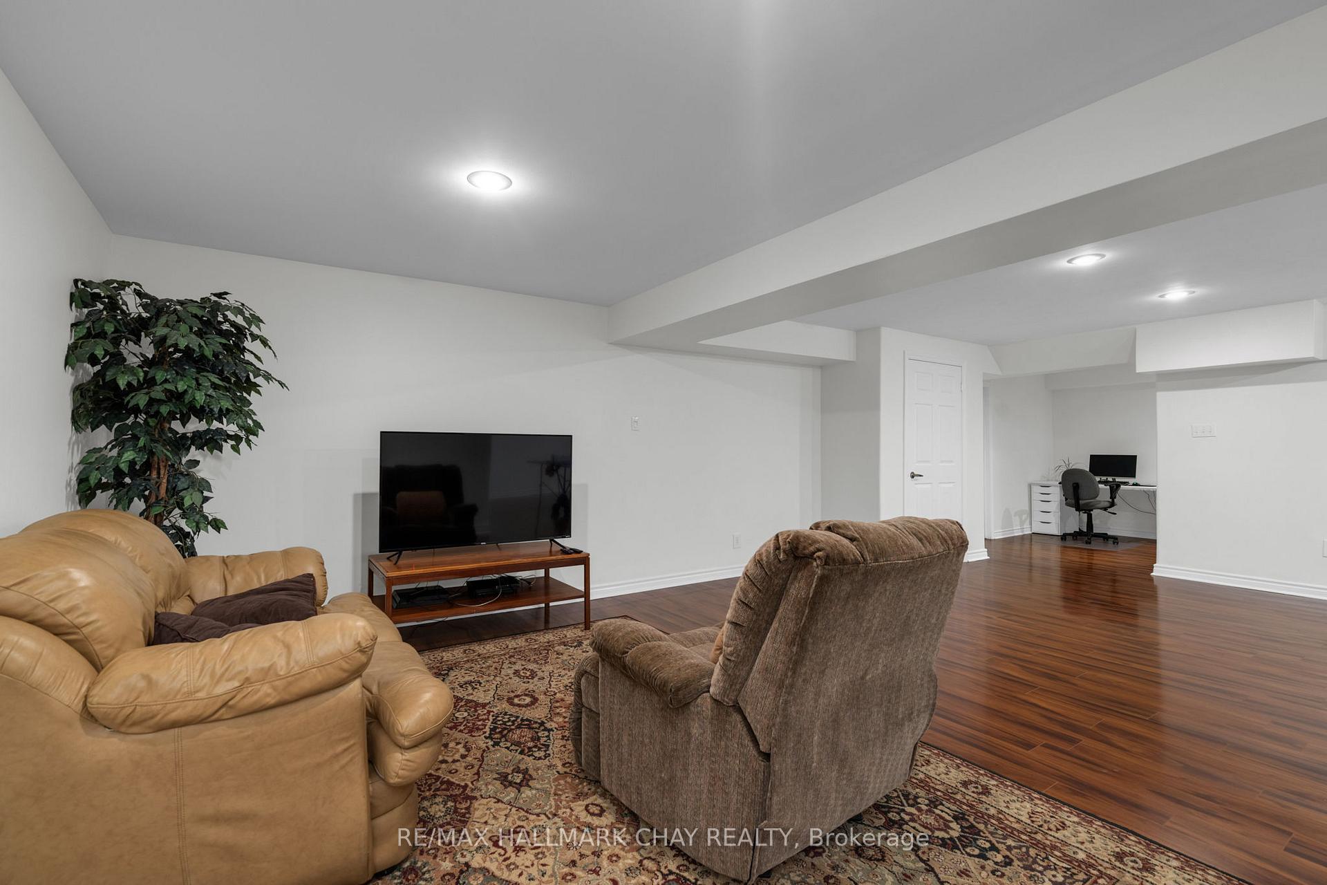 Photo 23 of 9 Crimson Ridge Road, Barrie, Bayshore — HOMEH