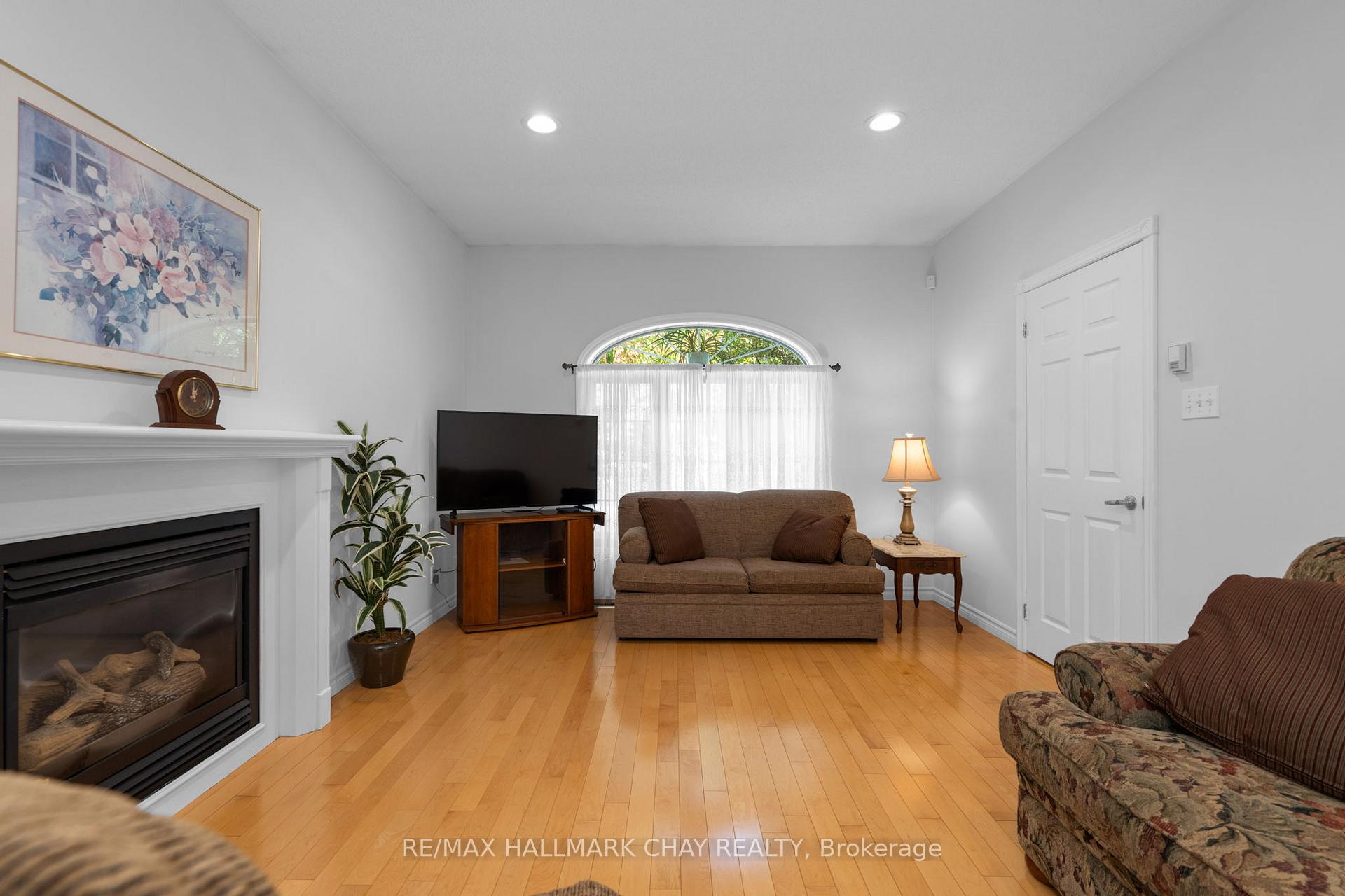 Photo 26 of 9 Crimson Ridge Road, Barrie, Bayshore — HOMEH