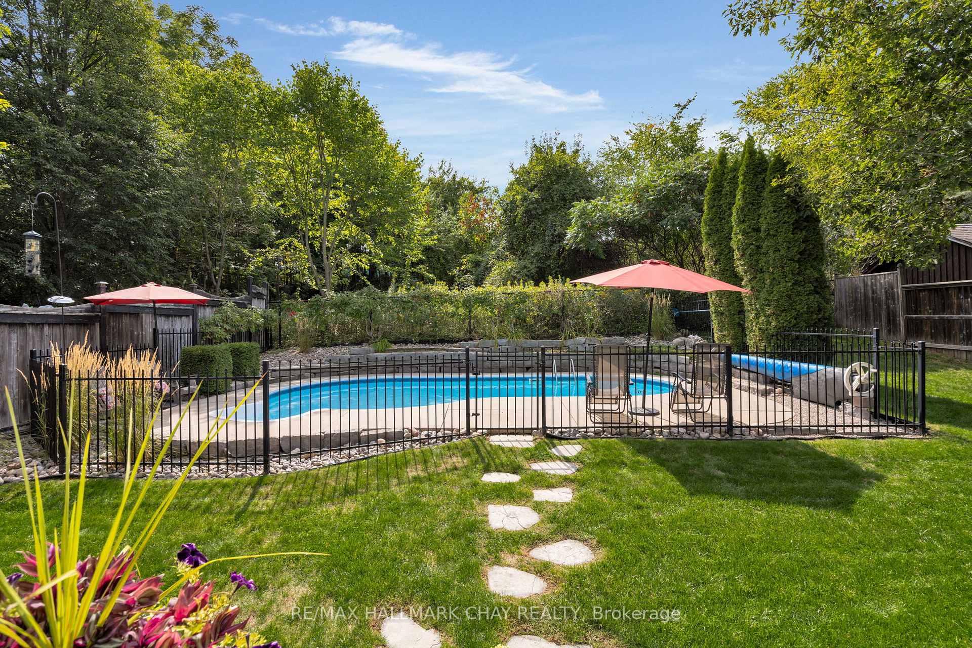 Photo 33 of 9 Crimson Ridge Road, Barrie, Bayshore — HOMEH