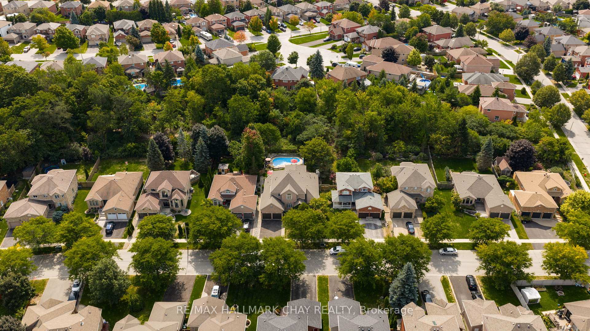 Photo 37 of 9 Crimson Ridge Road, Barrie, Bayshore — HOMEH