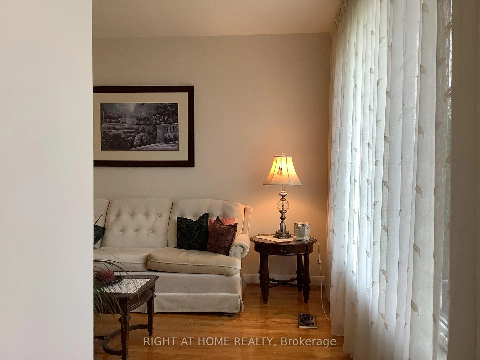 Photo 3 of 8 Davis Road, Aurora, Aurora Highlands — HOMEH