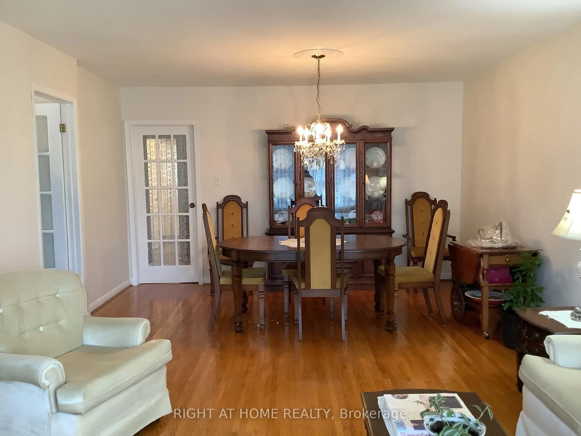 Photo 4 of 8 Davis Road, Aurora, Aurora Highlands — HOMEH