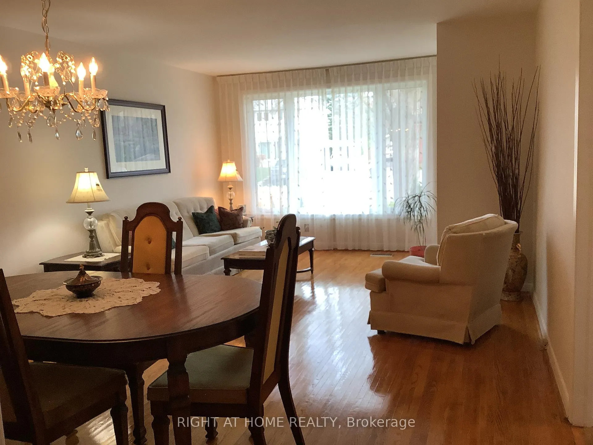 Photo 5 of 8 Davis Road, Aurora, Aurora Highlands — HOMEH
