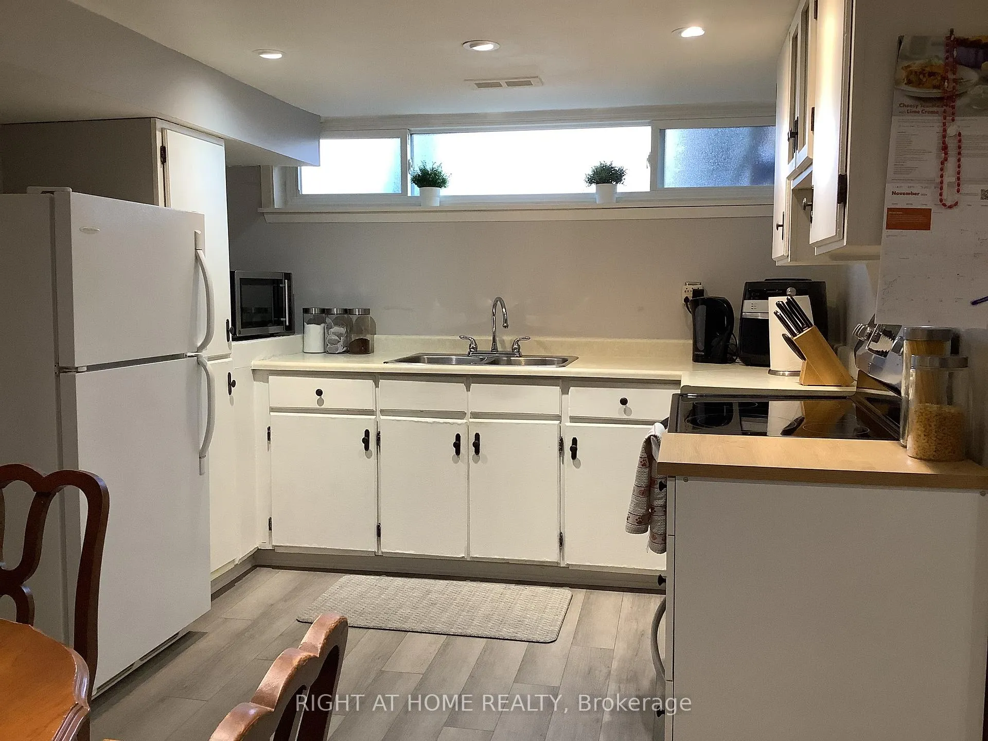Photo 23 of 8 Davis Road, Aurora, Aurora Highlands — HOMEH