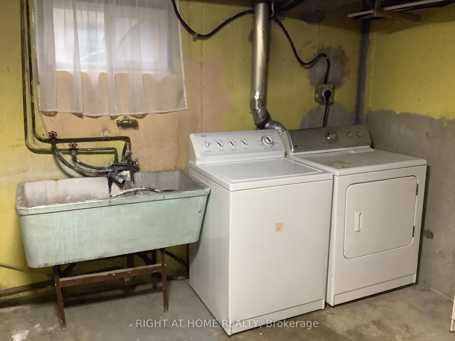 Photo 28 of 8 Davis Road, Aurora, Aurora Highlands — HOMEH