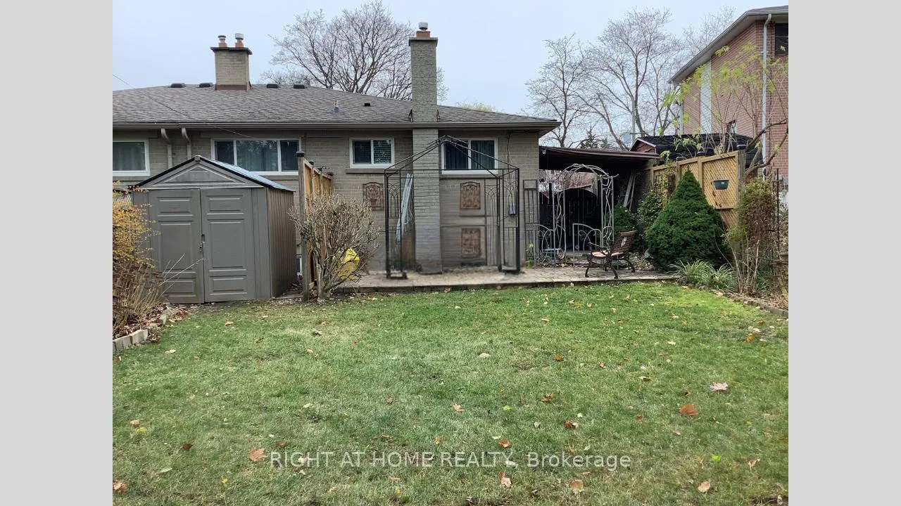 Photo 32 of 8 Davis Road, Aurora, Aurora Highlands — HOMEH