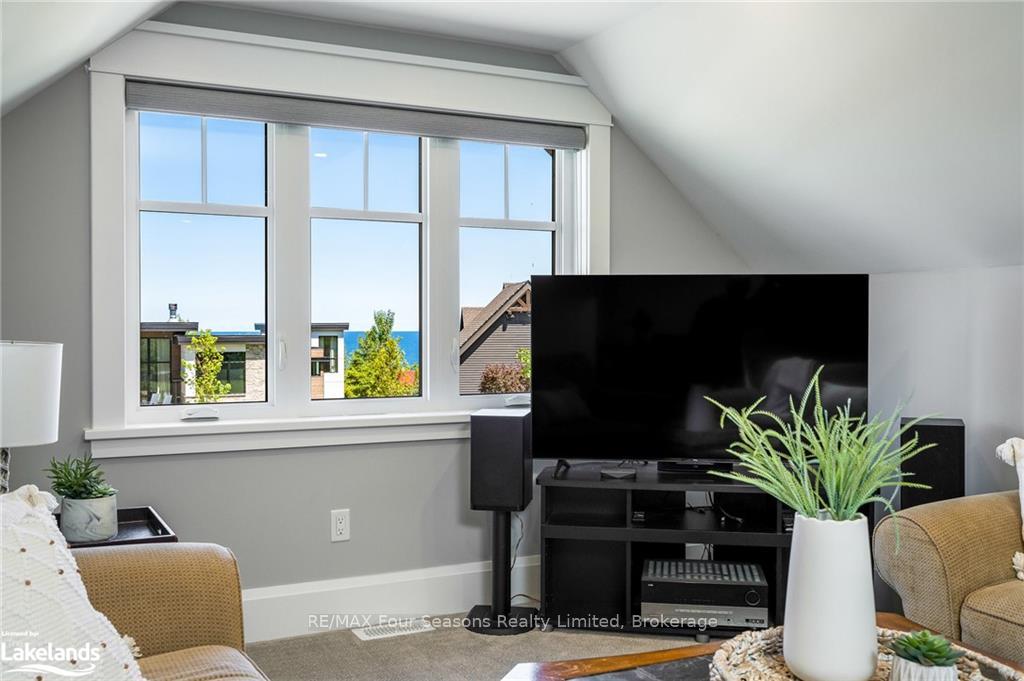 Photo 17 of 122 Barton Boulevard, Blue Mountains — HOMEH