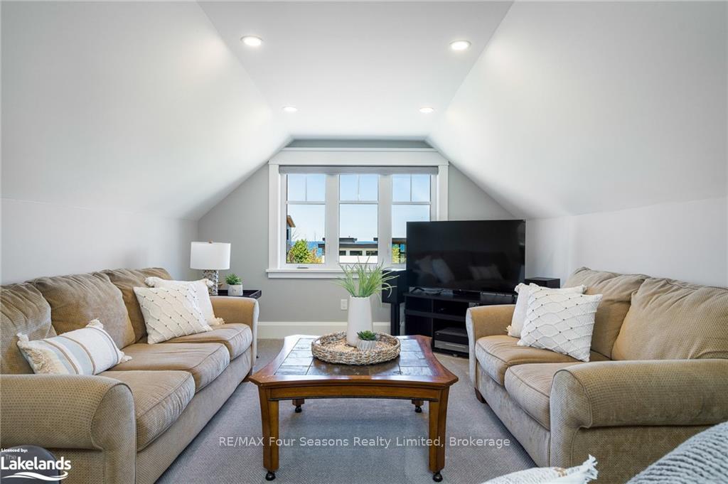 Photo 19 of 122 Barton Boulevard, Blue Mountains — HOMEH