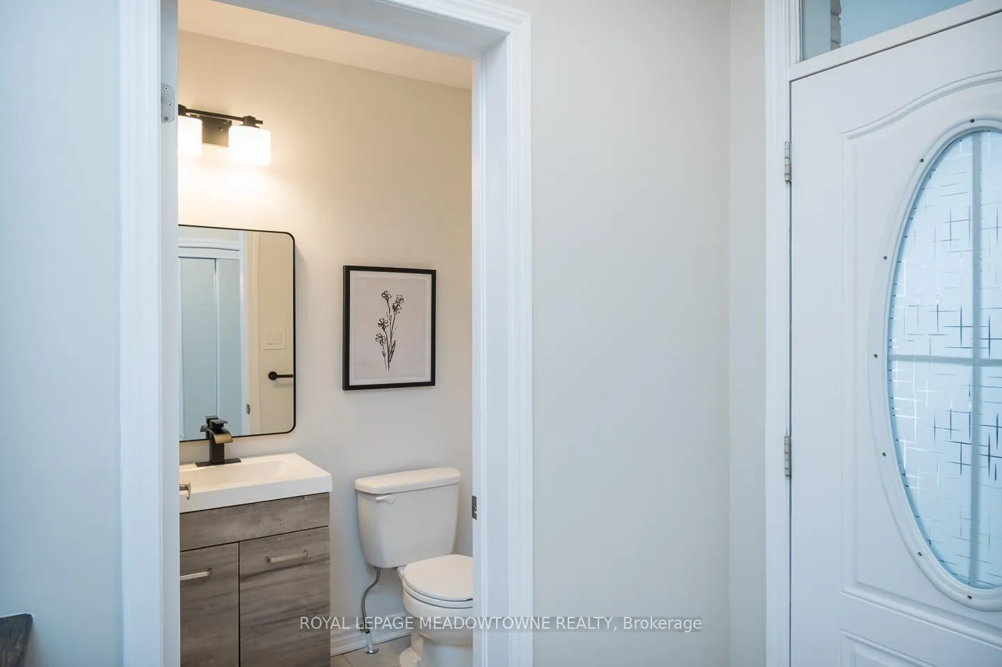 Photo 4 of 1667 Clitherow Street, Milton, Ford — HOMEH