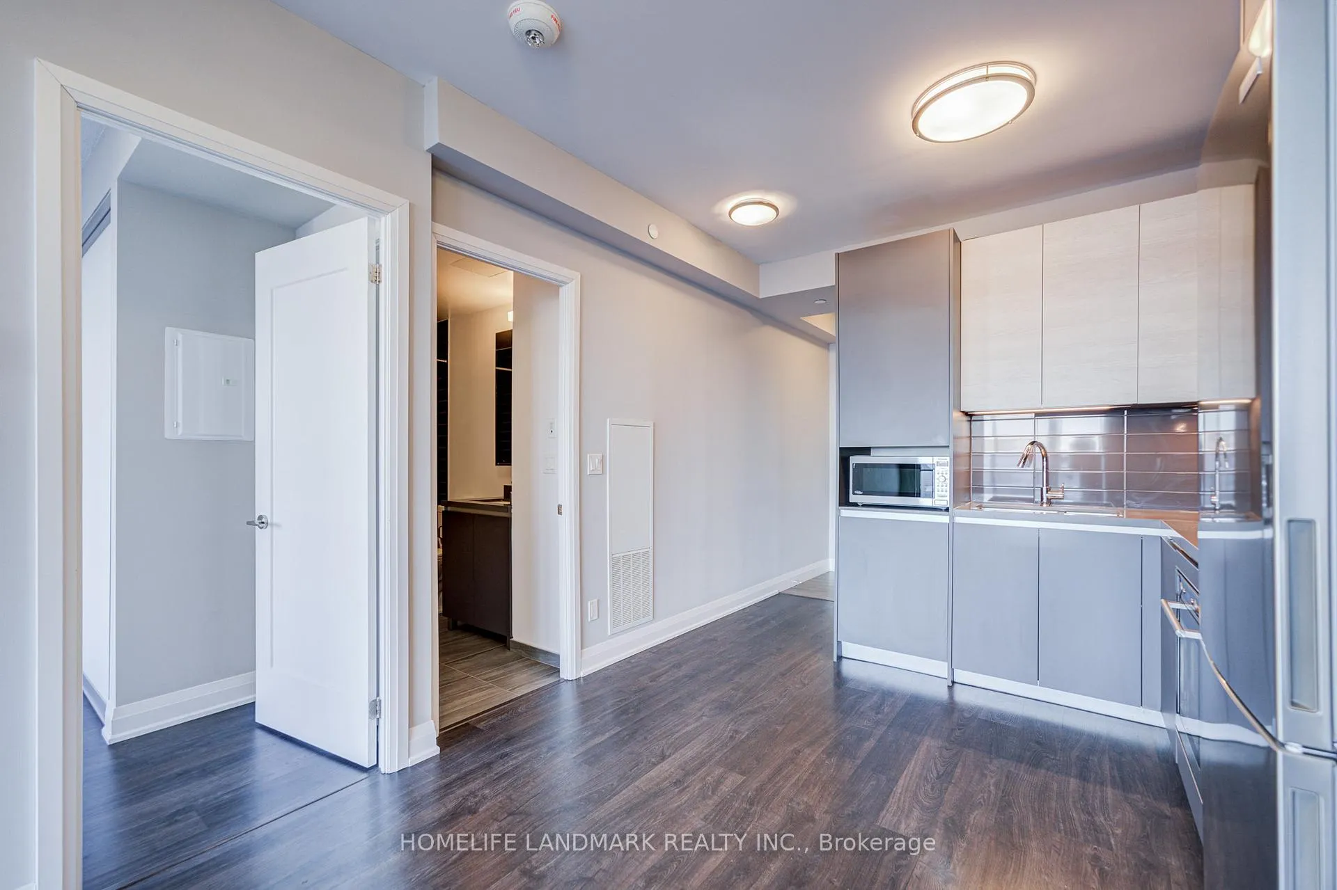 Photo 2 of Unit 519, 396 Highway 7 E, Richmond Hill, Doncrest — HOMEH
