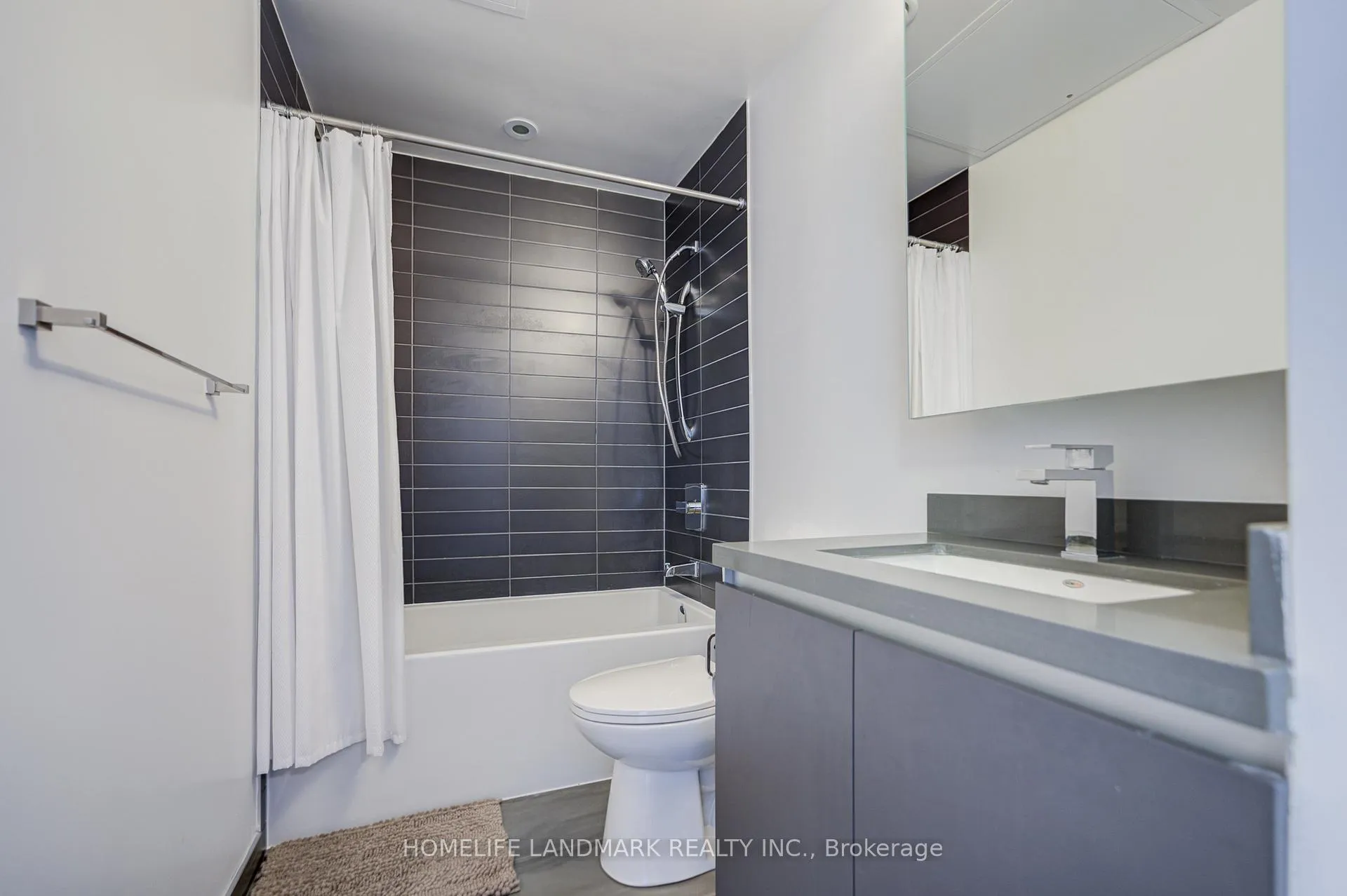 Photo 7 of Unit 519, 396 Highway 7 E, Richmond Hill, Doncrest — HOMEH