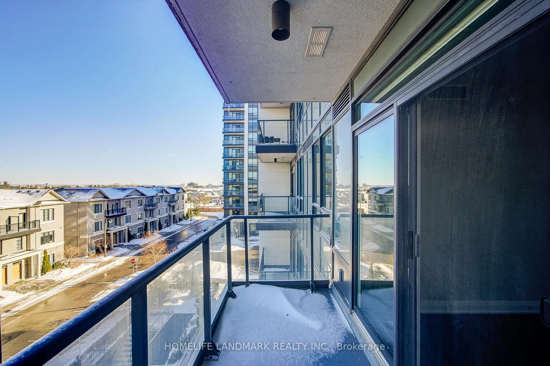 Photo 10 of Unit 519, 396 Highway 7 E, Richmond Hill, Doncrest — HOMEH