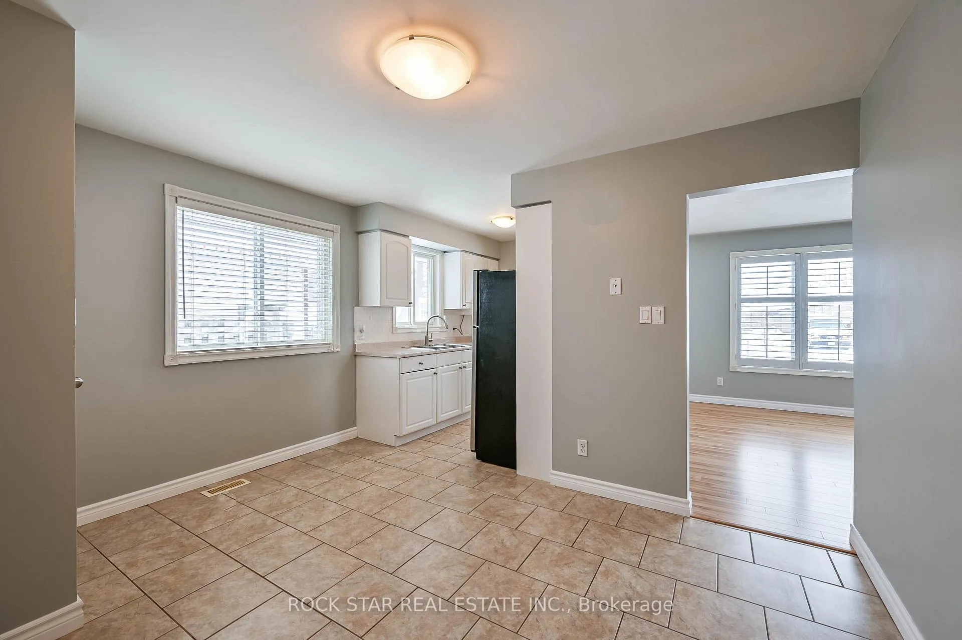 Photo 3 of 73 Barwood Crescent, Kitchener — HOMEH