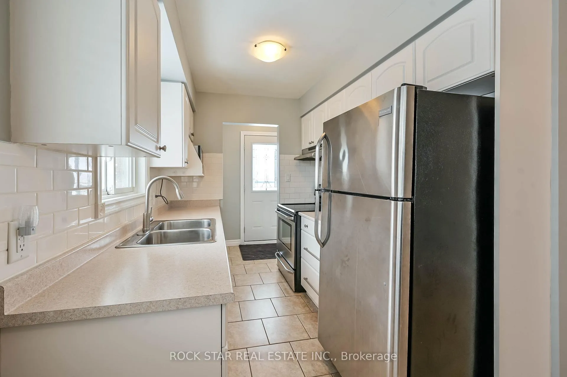 Photo 6 of 73 Barwood Crescent, Kitchener — HOMEH