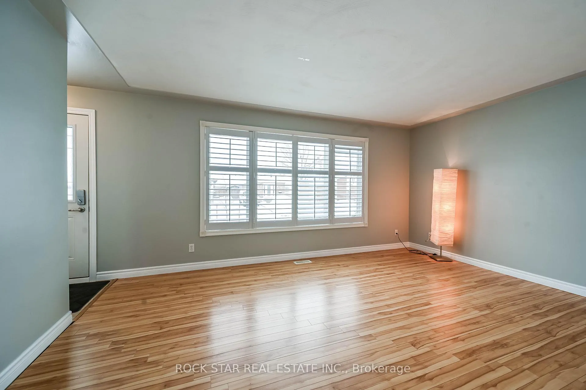 Photo 12 of 73 Barwood Crescent, Kitchener — HOMEH