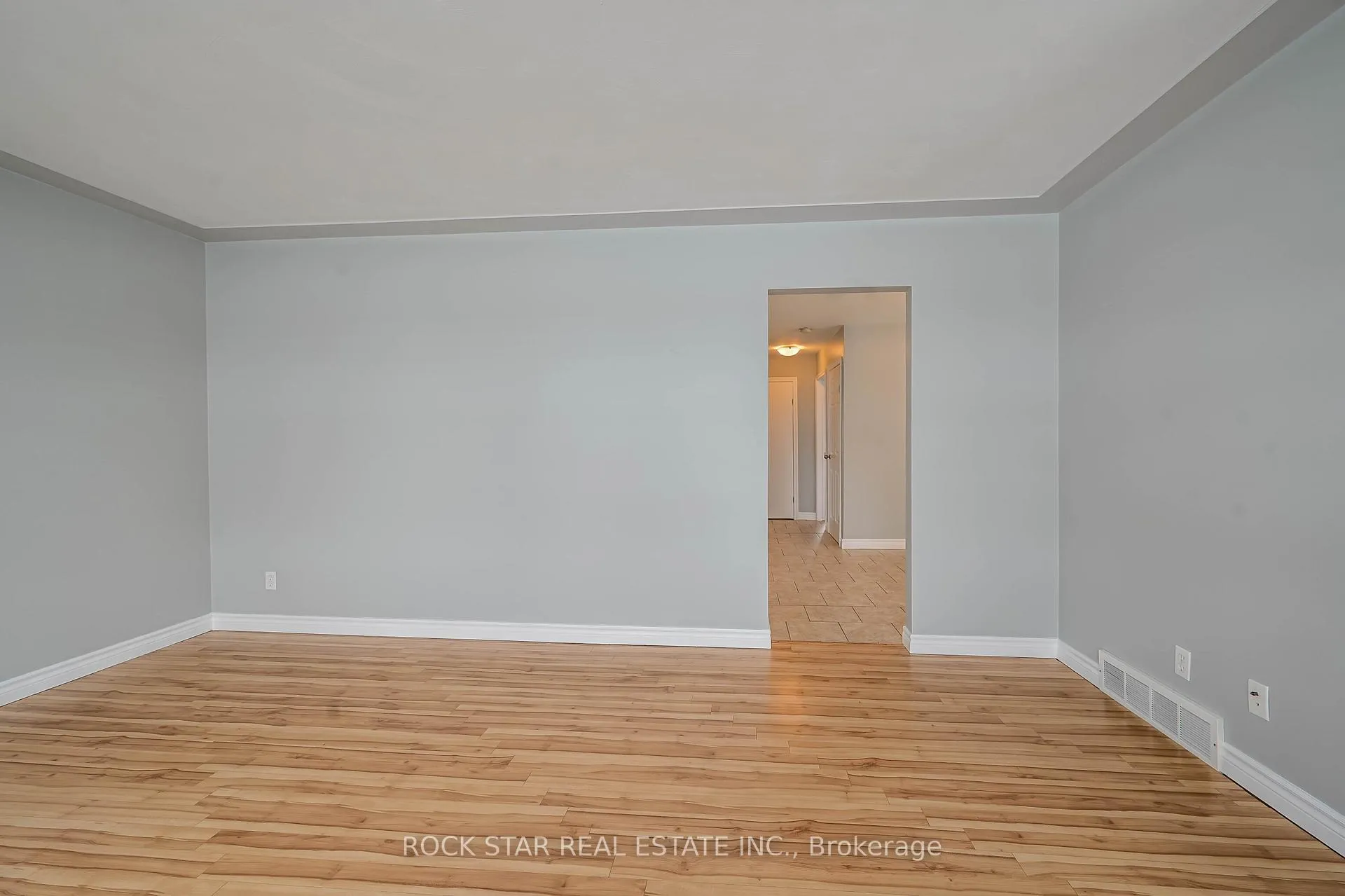 Photo 14 of 73 Barwood Crescent, Kitchener — HOMEH