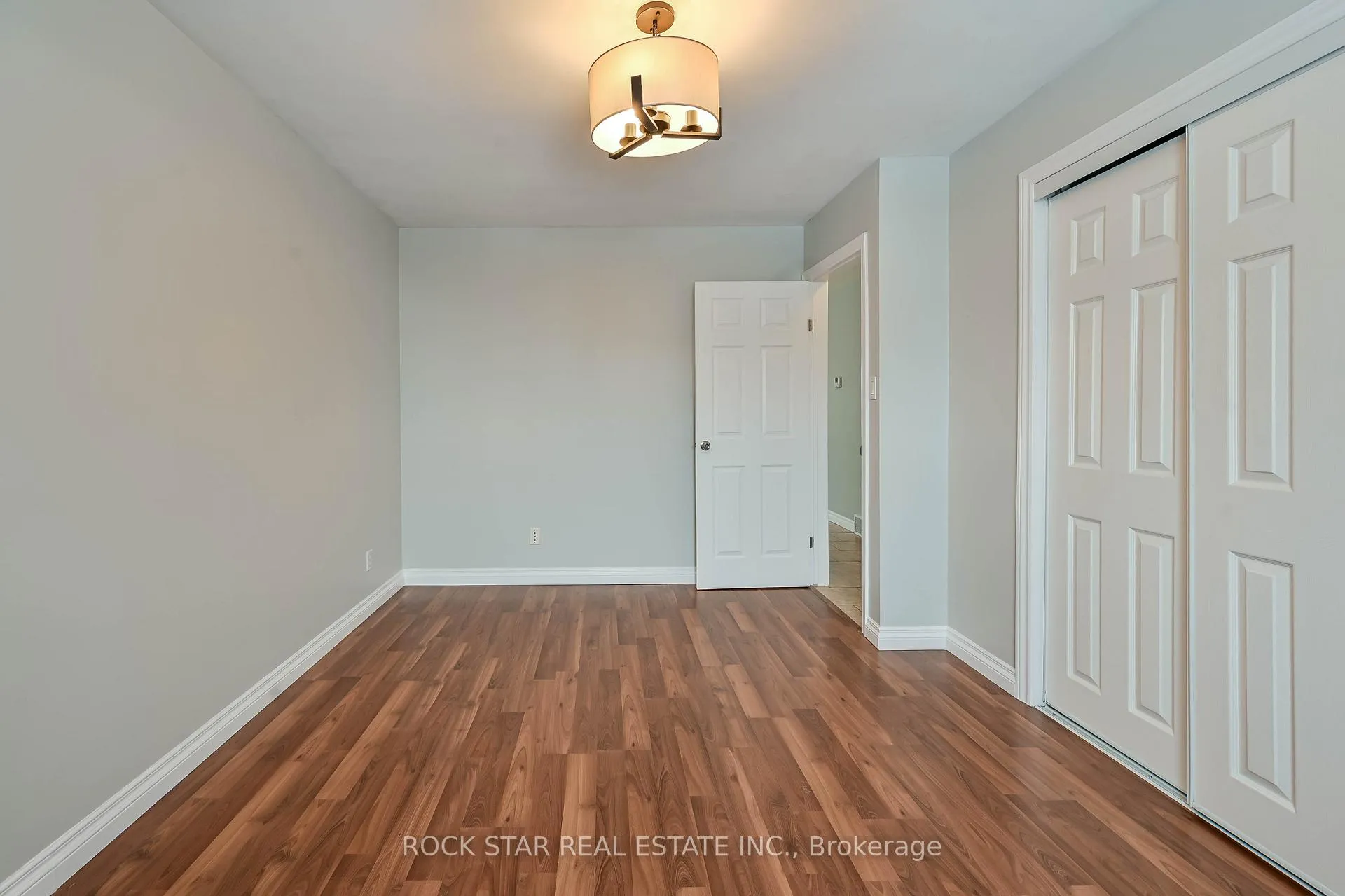 Photo 16 of 73 Barwood Crescent, Kitchener — HOMEH