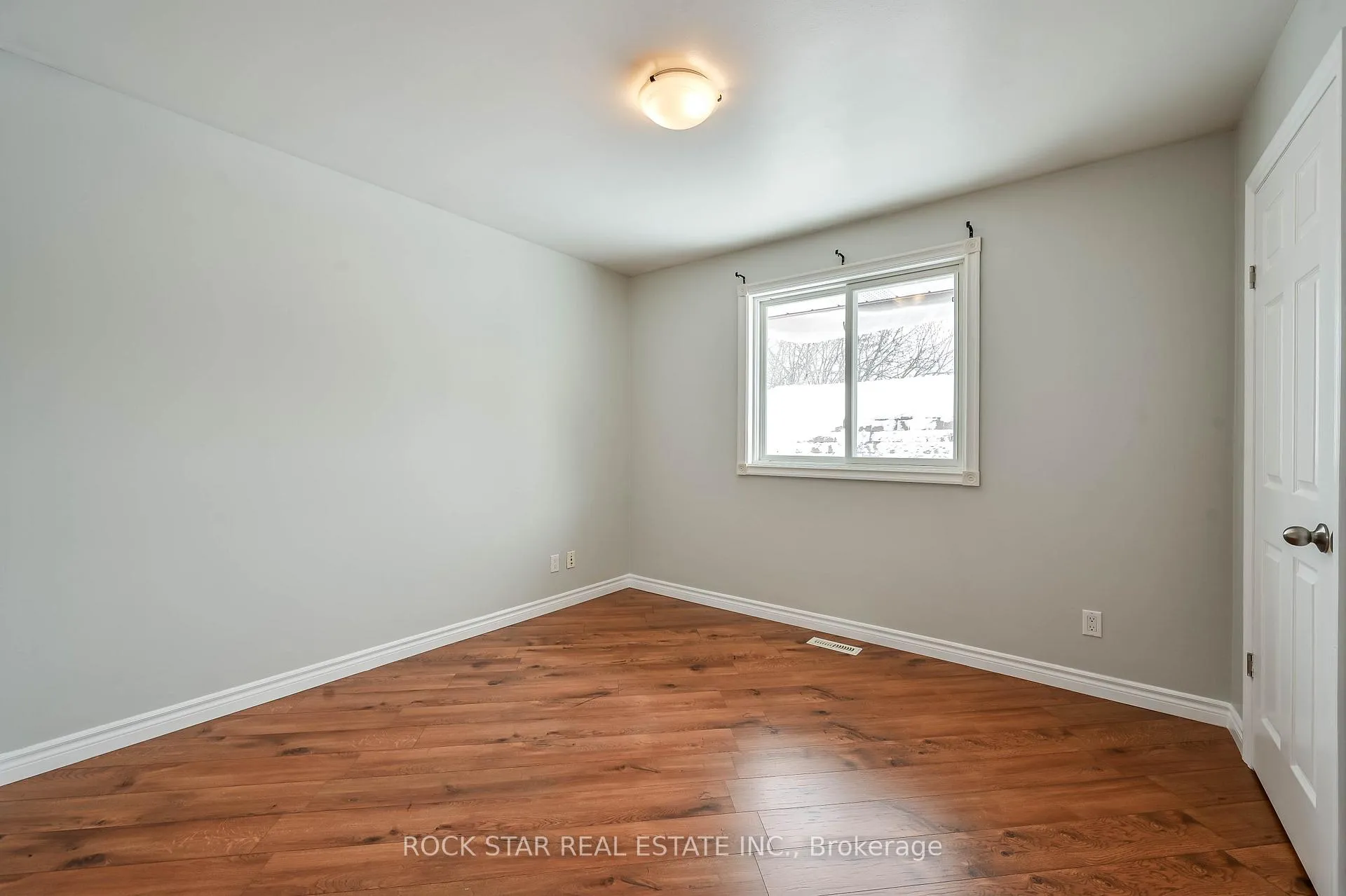 Photo 17 of 73 Barwood Crescent, Kitchener — HOMEH