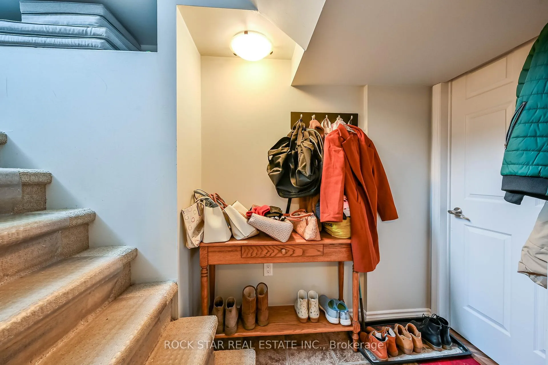 Photo 24 of 73 Barwood Crescent, Kitchener — HOMEH