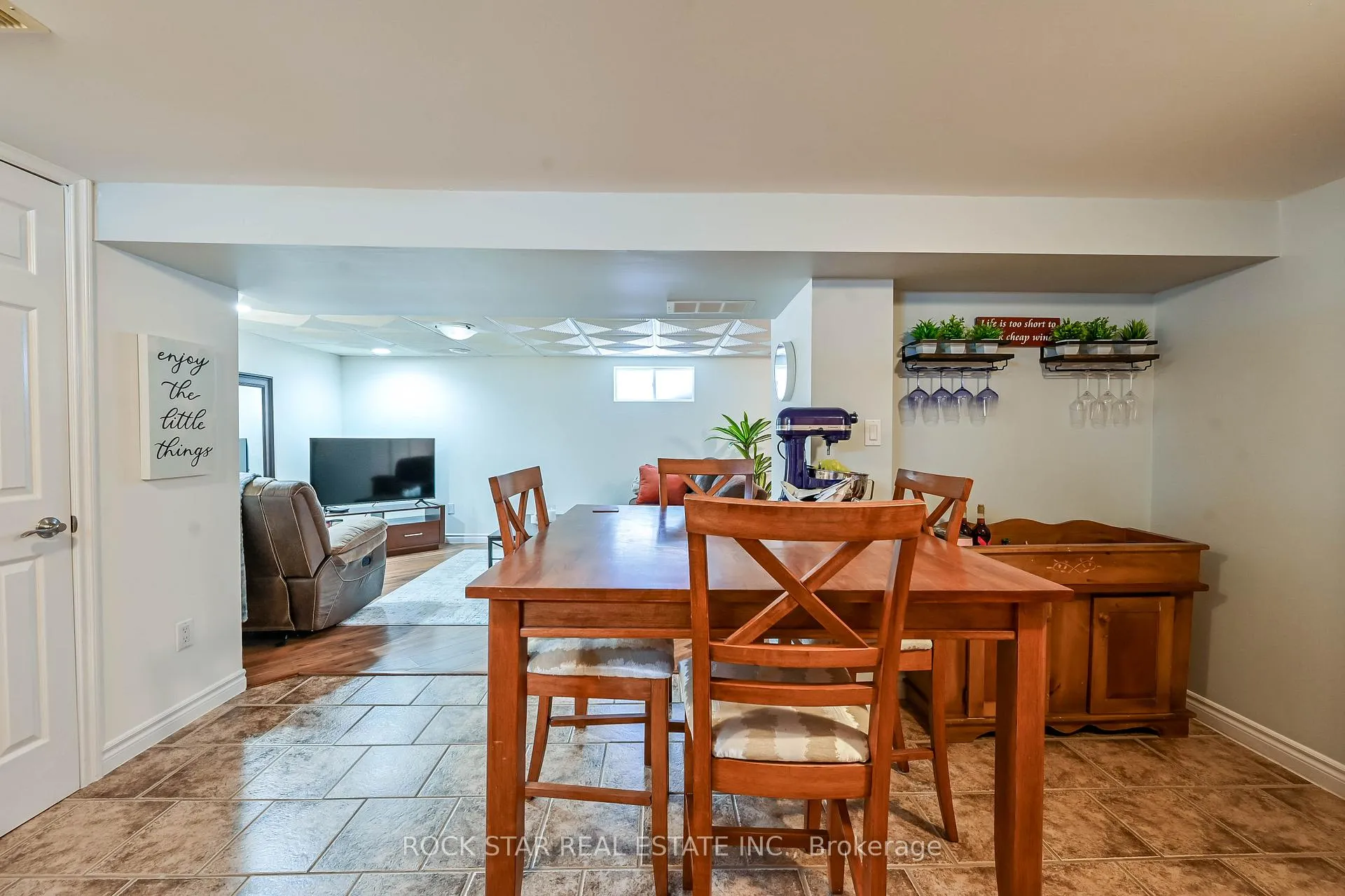 Photo 36 of 73 Barwood Crescent, Kitchener — HOMEH