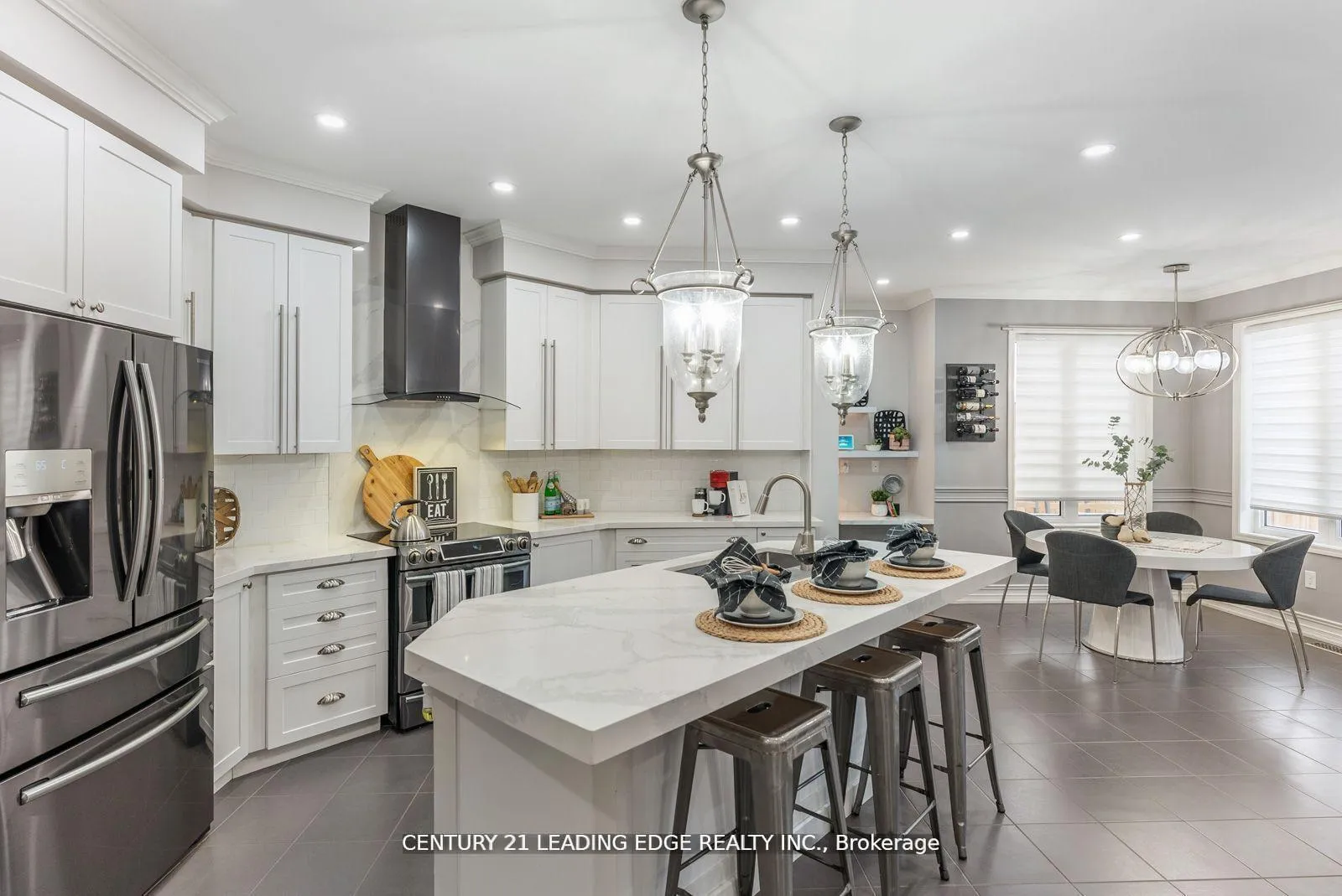 Photo 10 of 2397 Dress Circle Crescent E, Oshawa, Windfields — HOMEH