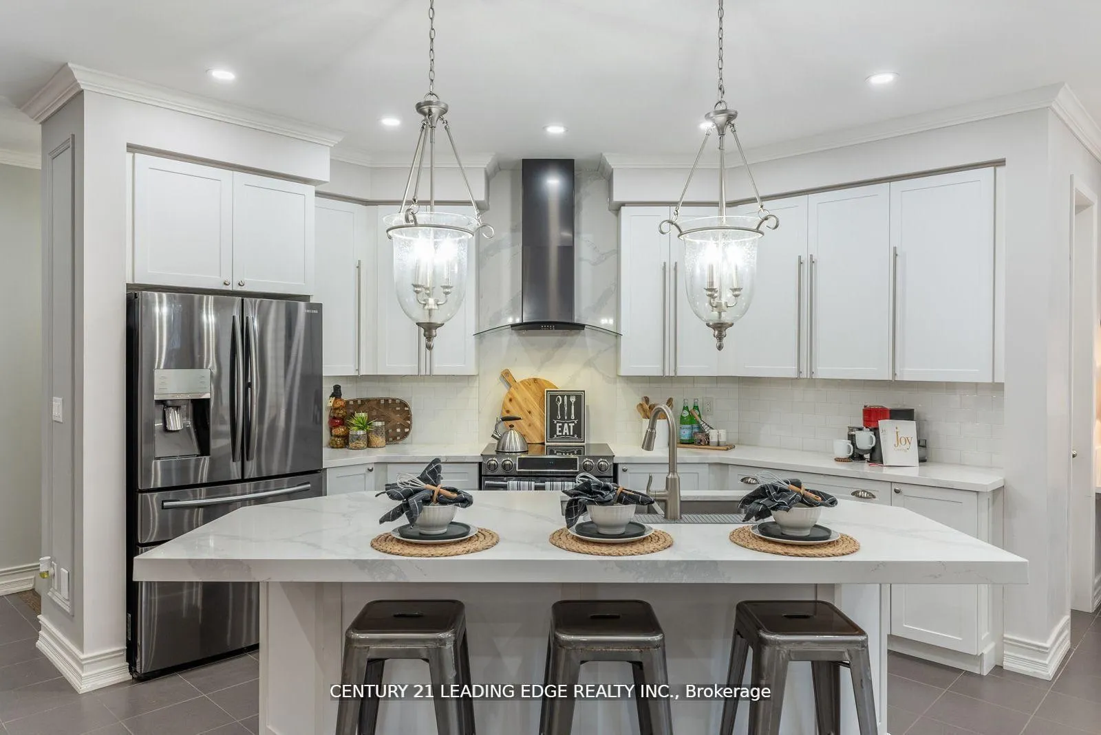 Photo 11 of 2397 Dress Circle Crescent E, Oshawa, Windfields — HOMEH
