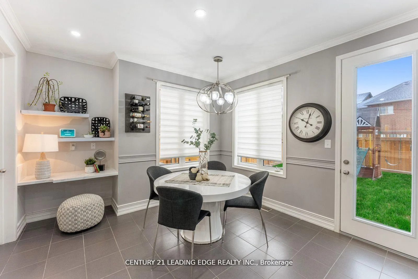 Photo 13 of 2397 Dress Circle Crescent E, Oshawa, Windfields — HOMEH