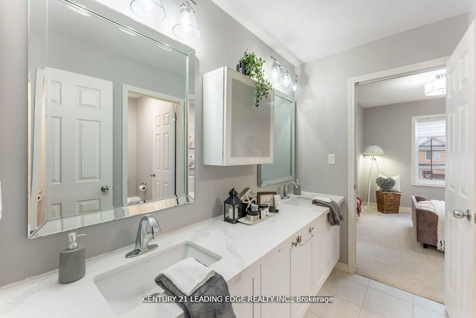 Photo 23 of 2397 Dress Circle Crescent E, Oshawa, Windfields — HOMEH